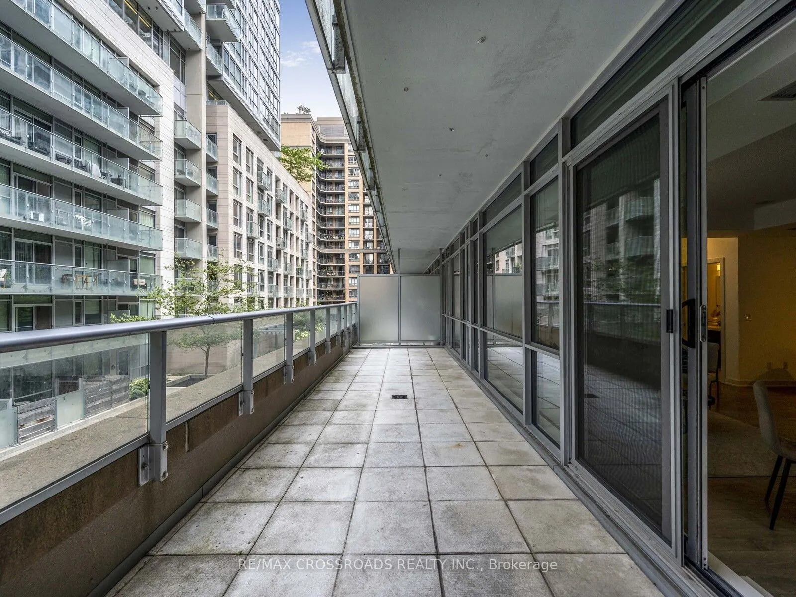 30 Nelson Street, #305