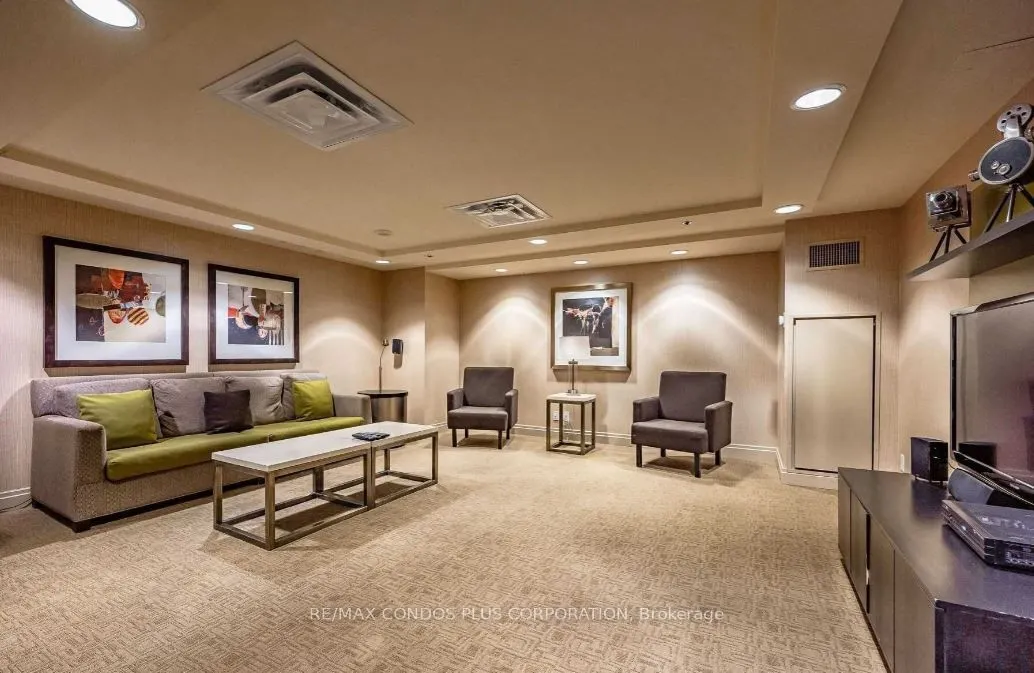 736 Spadina Avenue, #1003