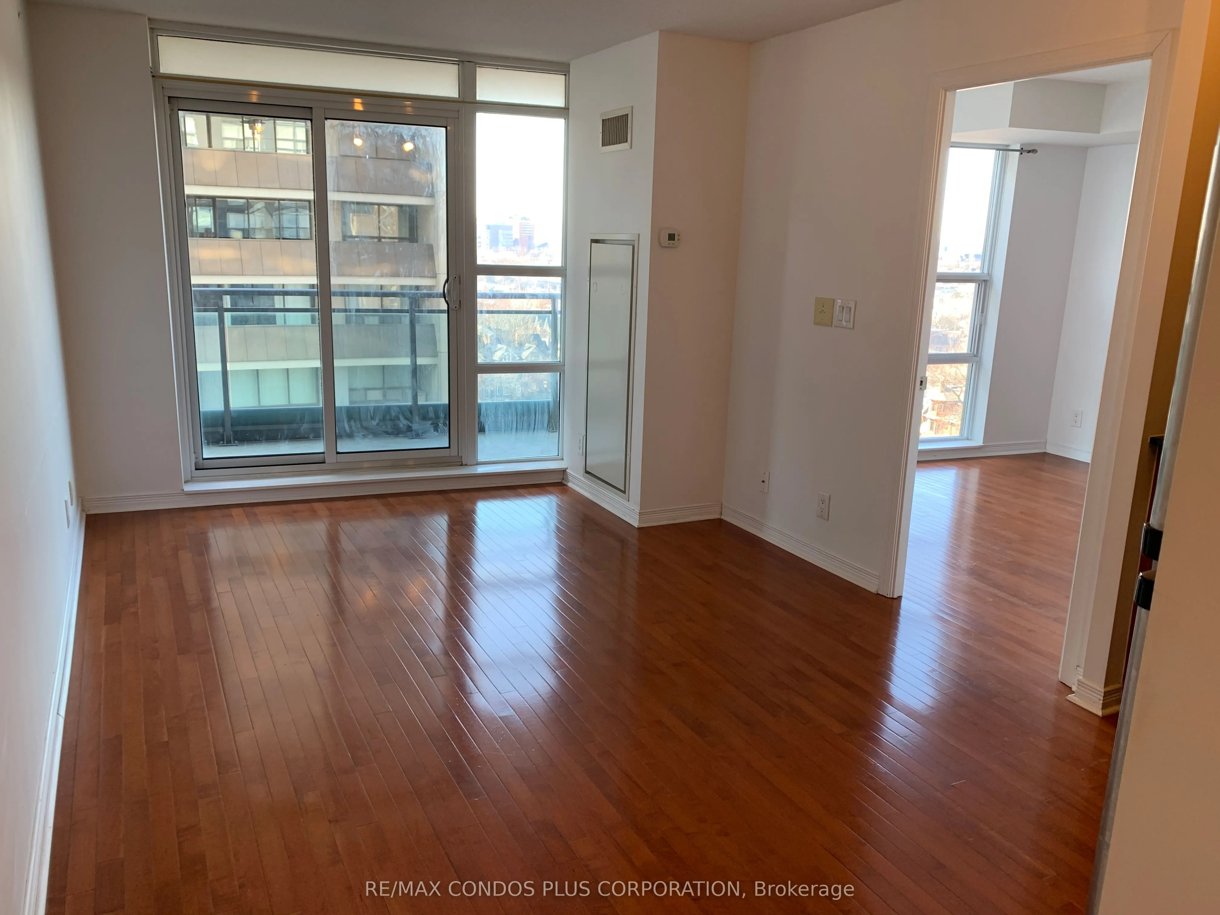 736 Spadina Avenue, #1003