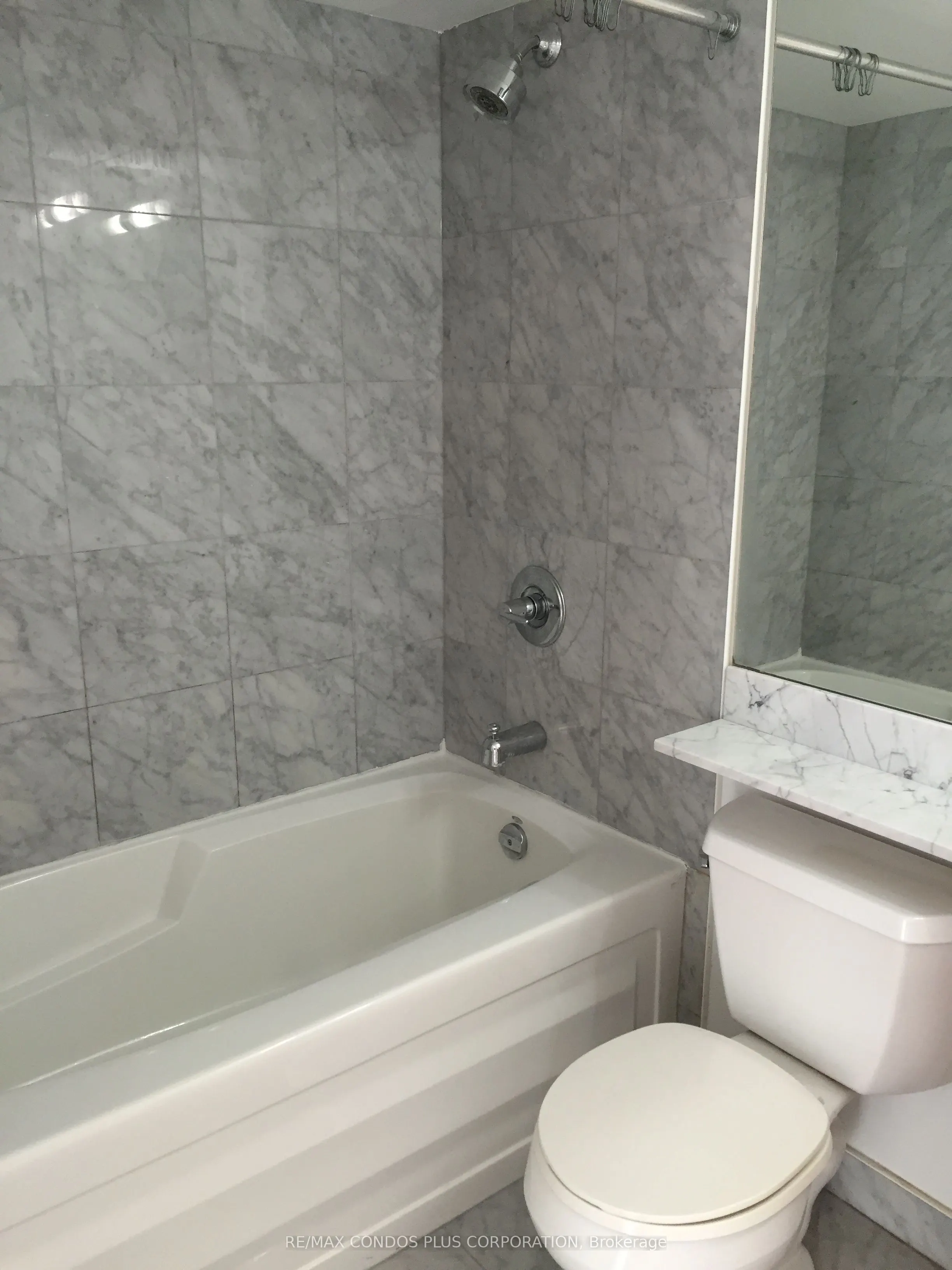 736 Spadina Avenue, #1003