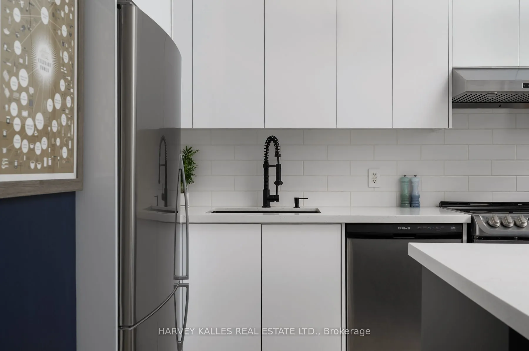 380 Macpherson Avenue, #317