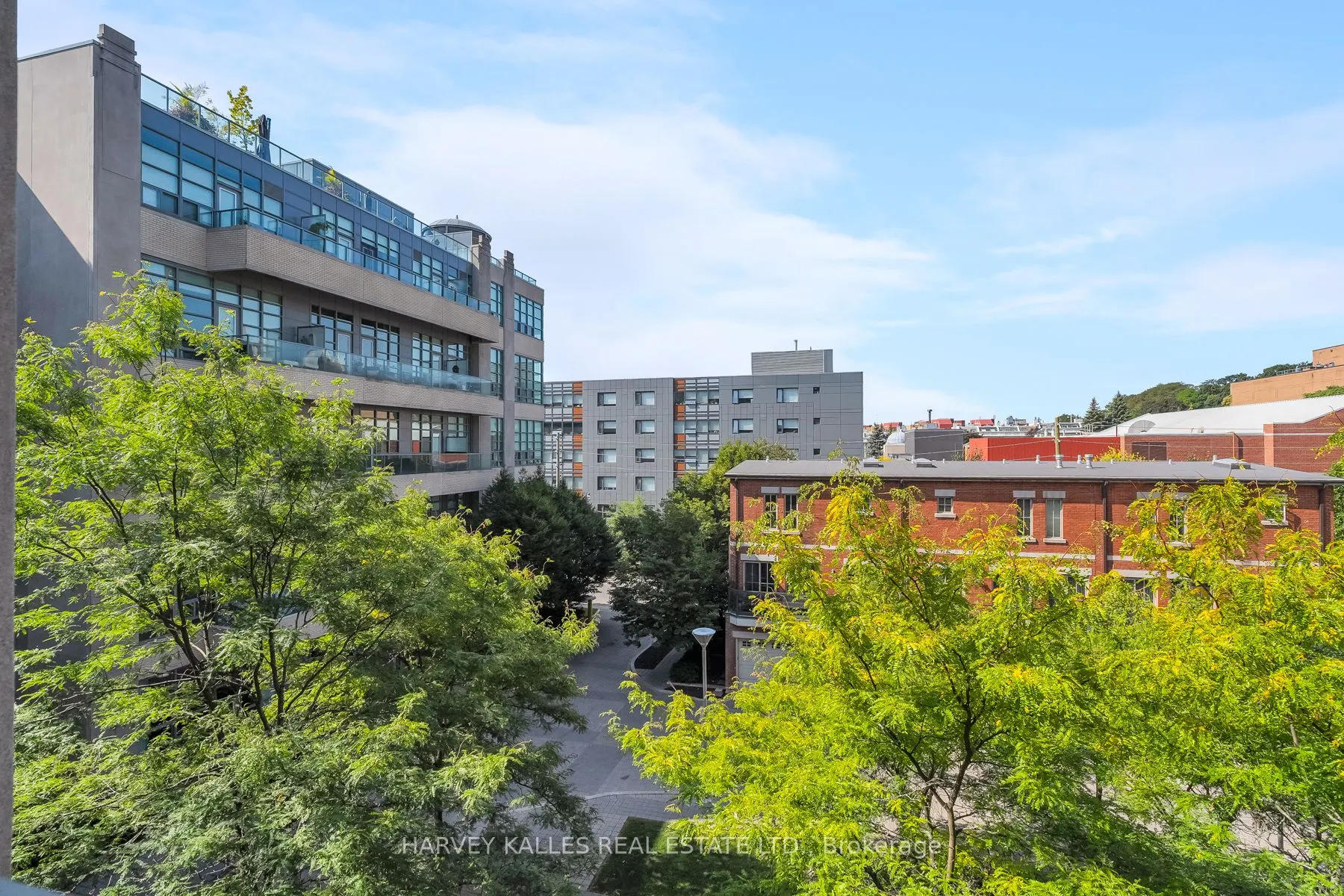 380 Macpherson Avenue, #317