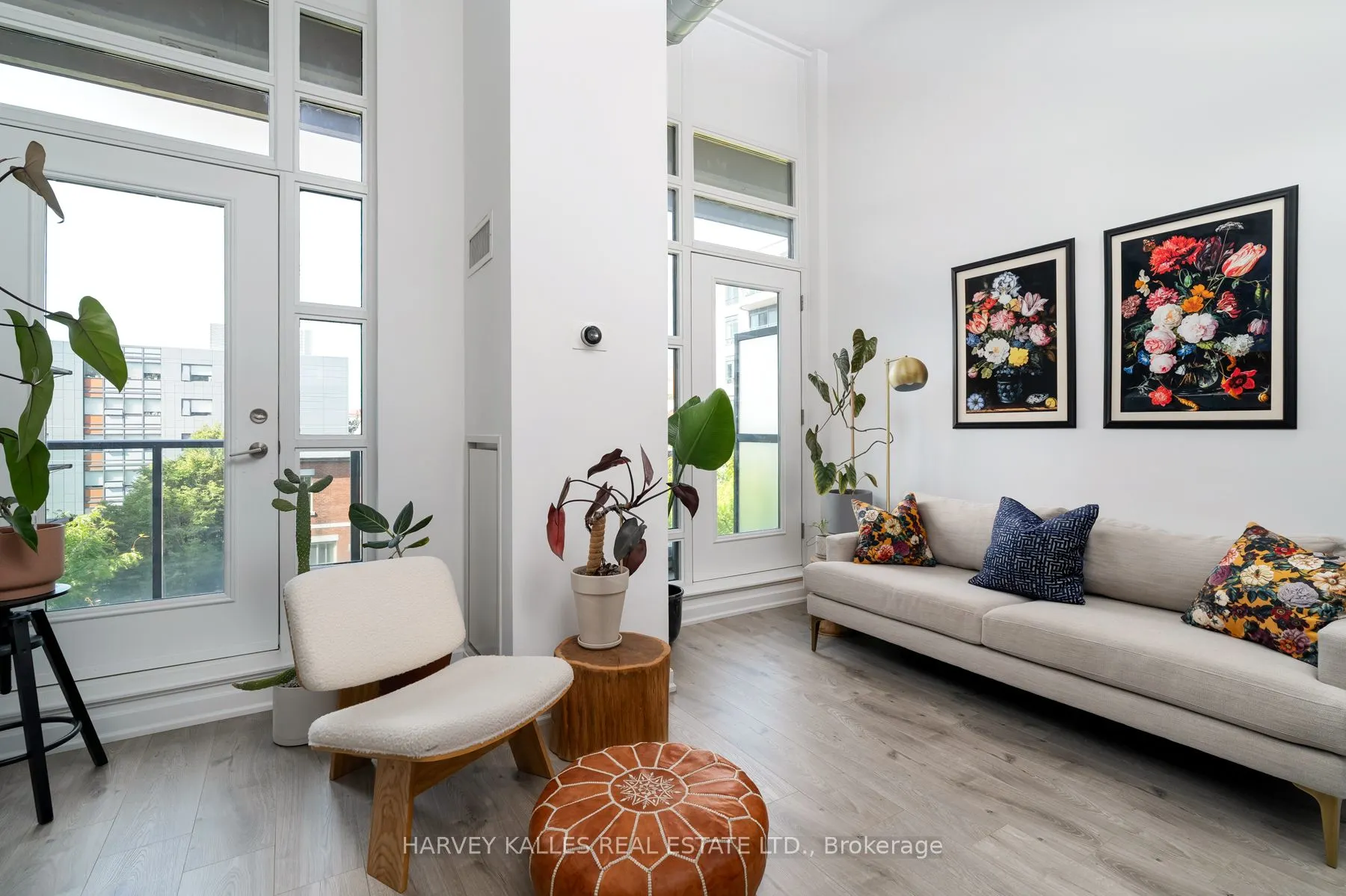 380 Macpherson Avenue, #317
