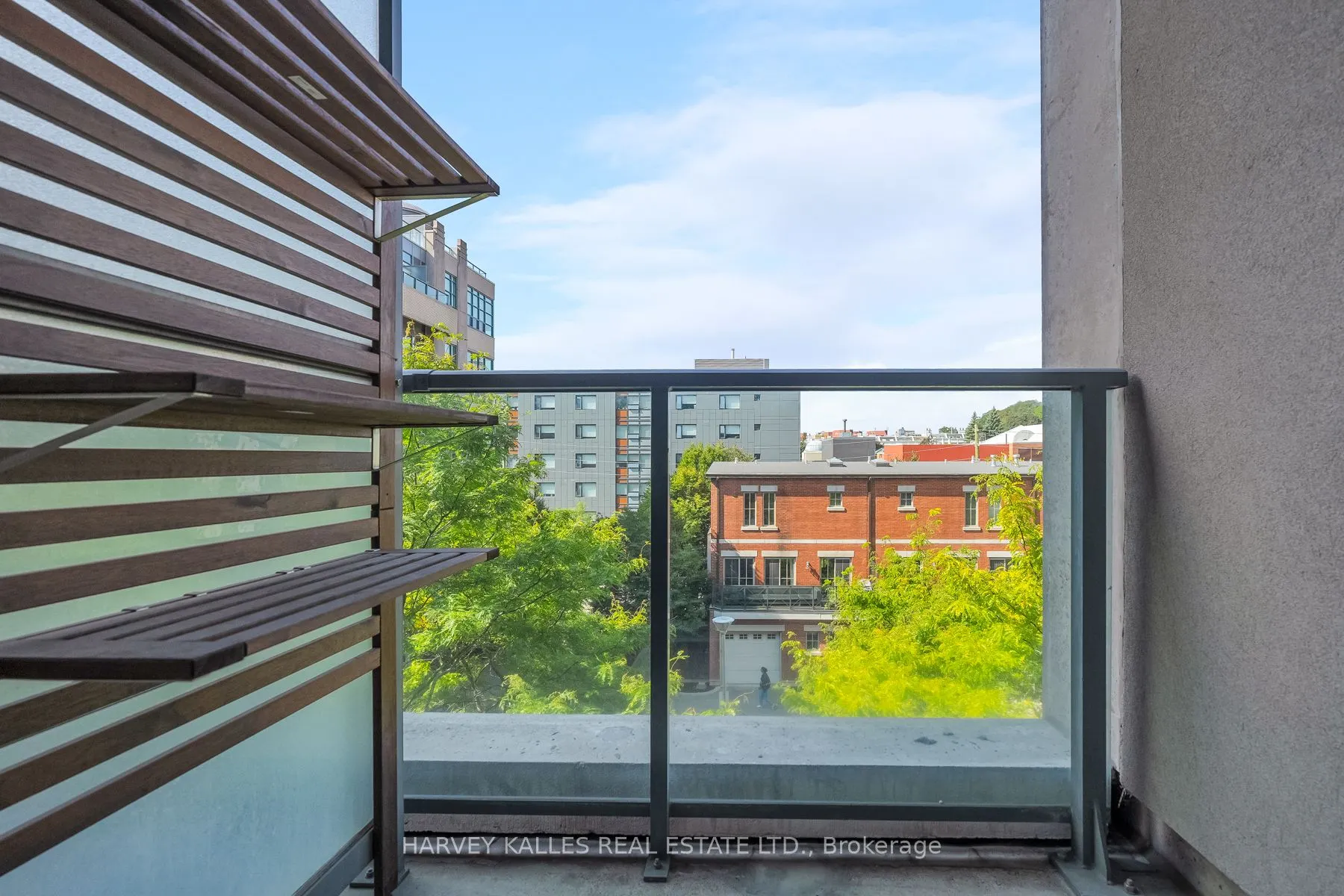 380 Macpherson Avenue, #317
