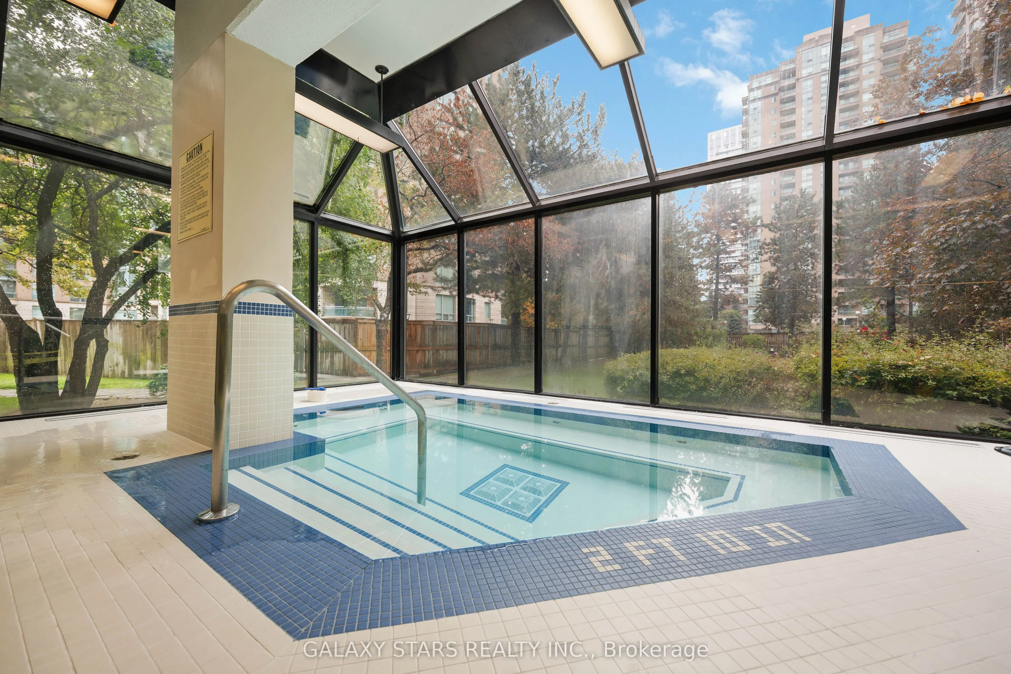 7 Bishop Avenue, #2201
