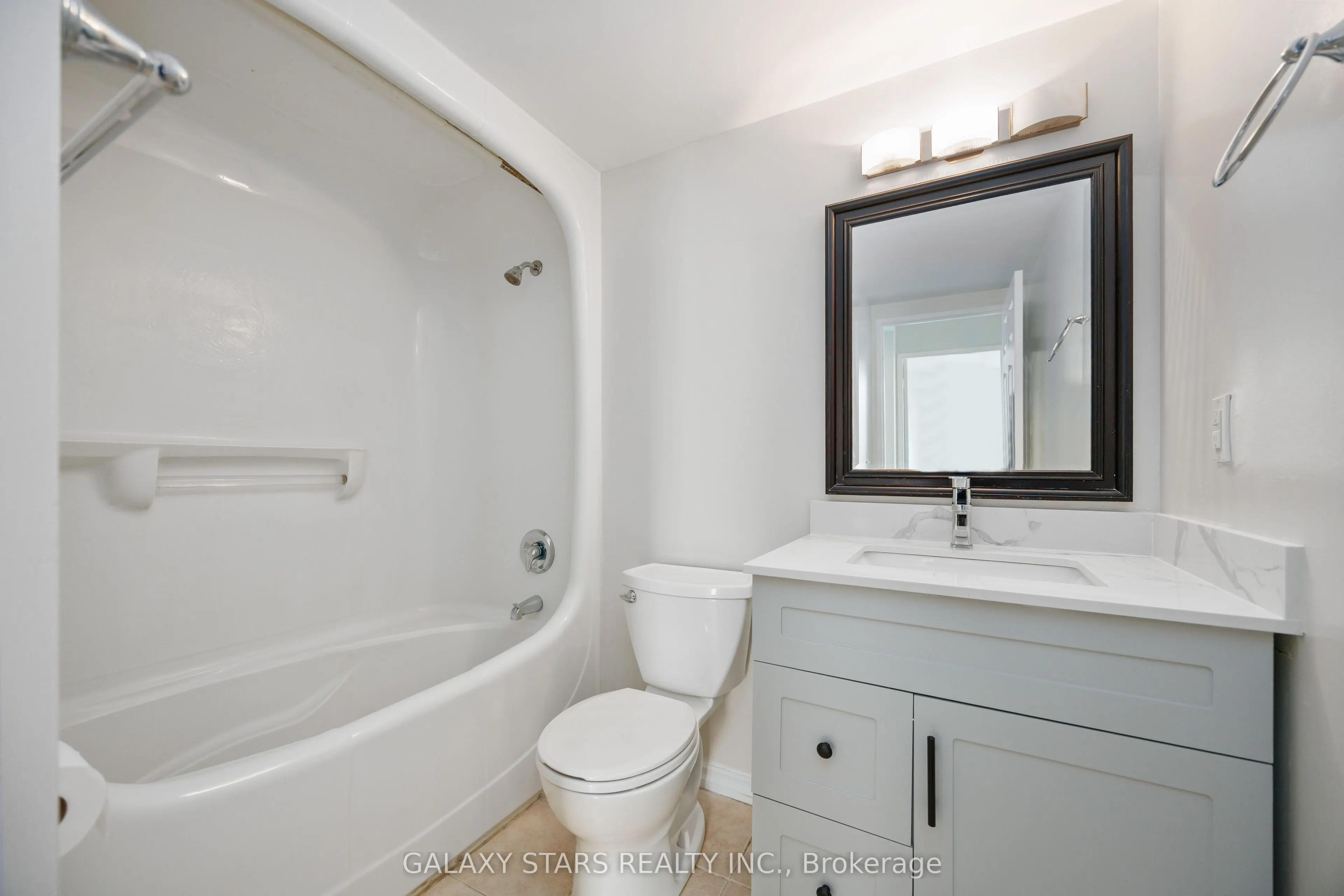 7 Bishop Avenue, #2201