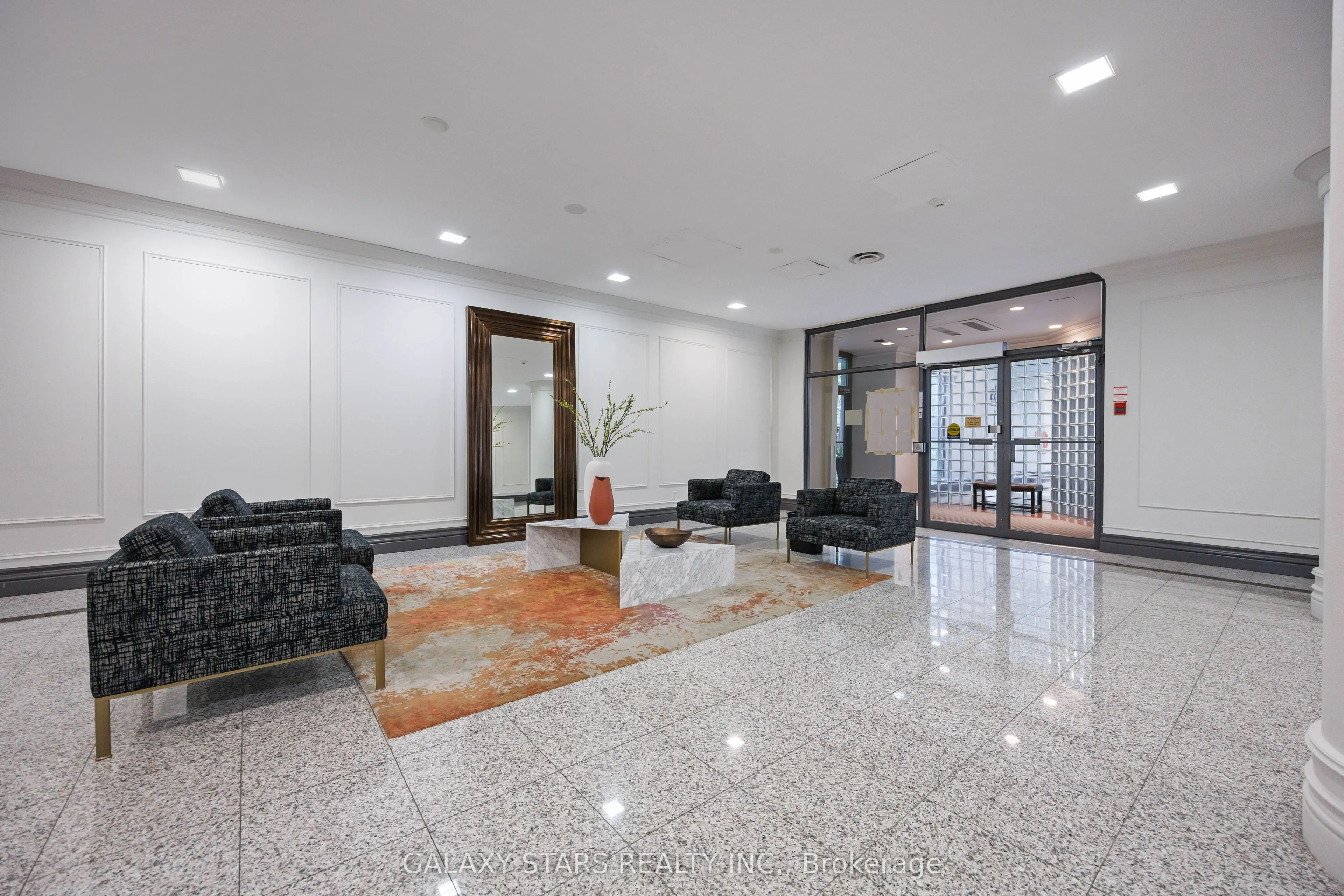 7 Bishop Avenue, #2201