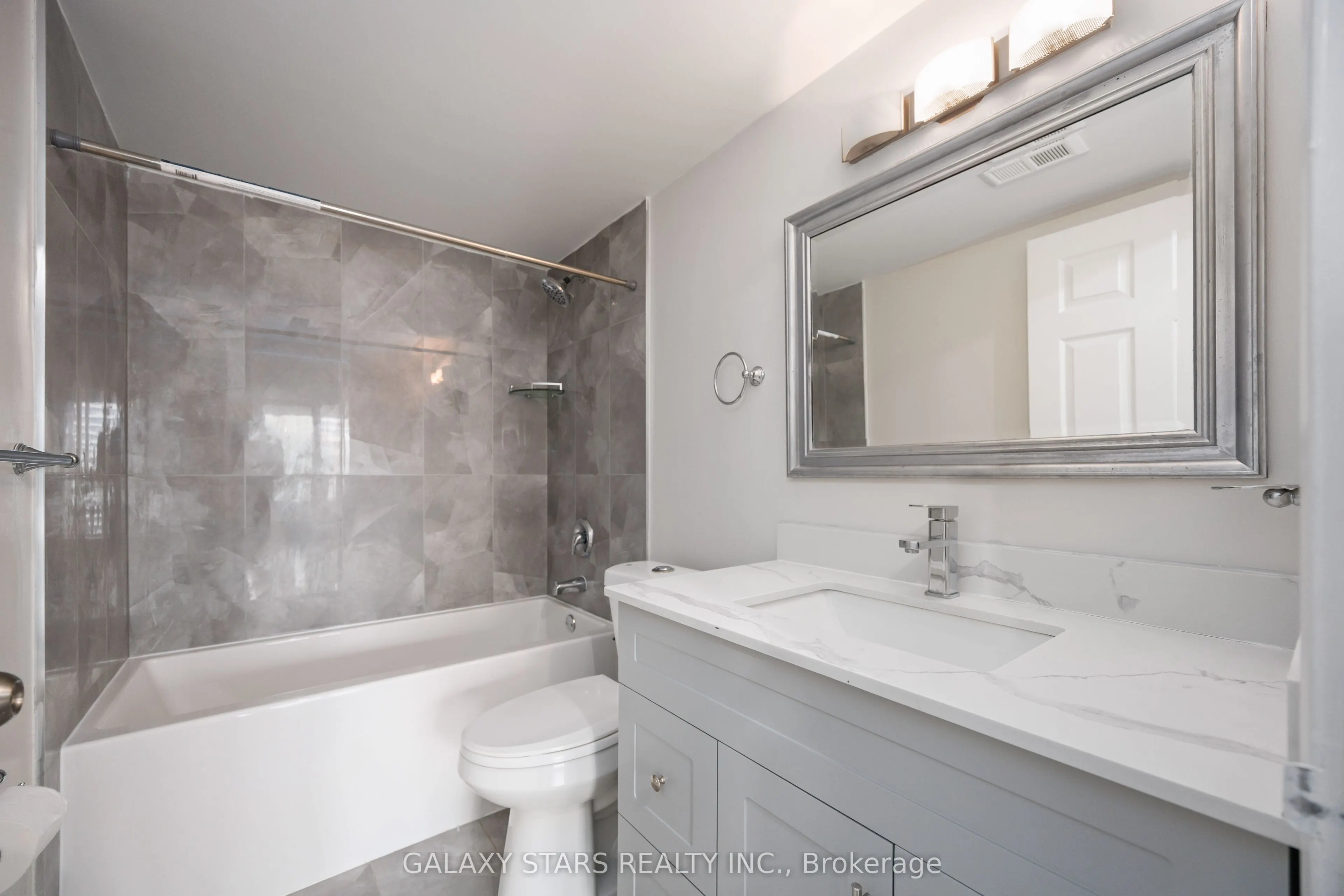 7 Bishop Avenue, #2201