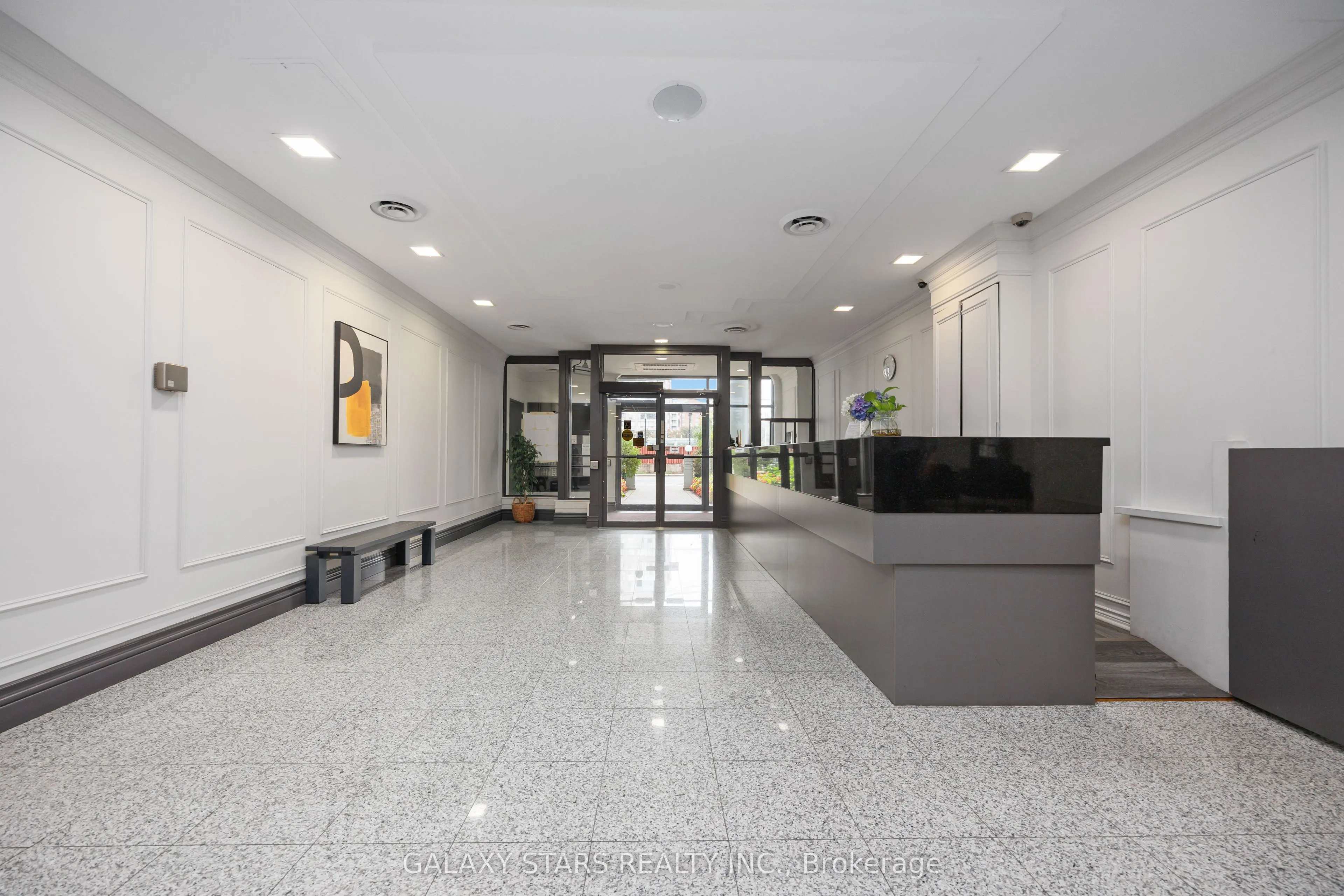 7 Bishop Avenue, #2201