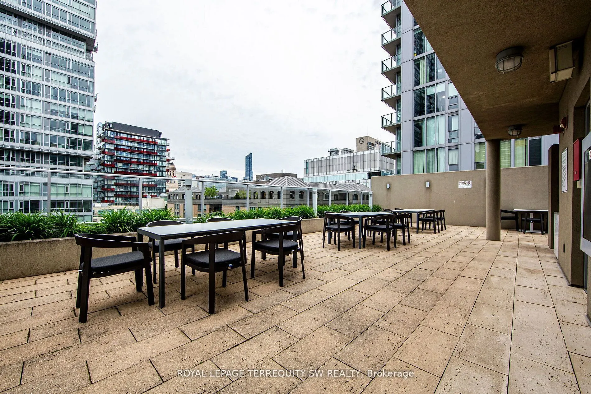 21 Nelson Street, #314