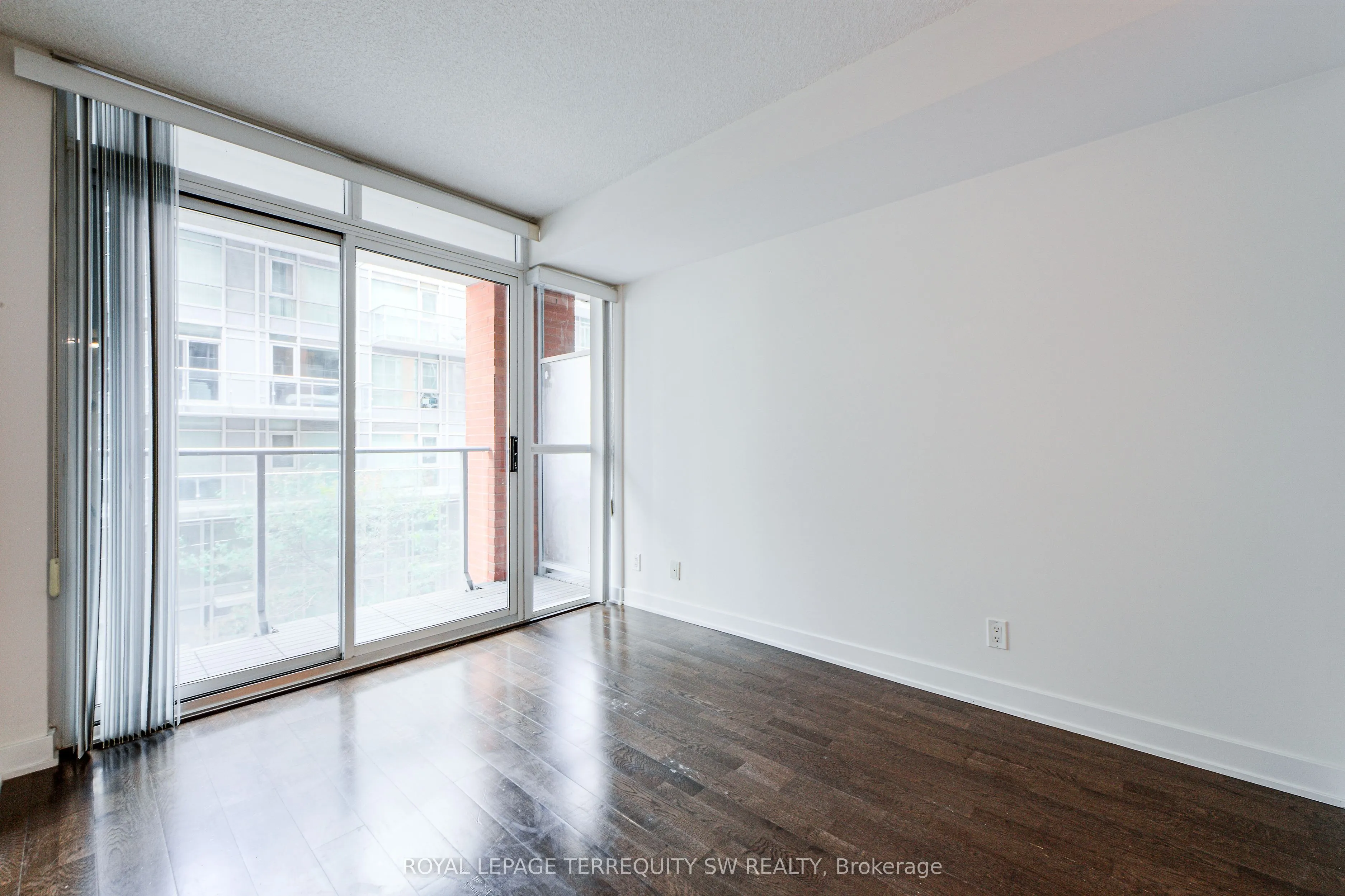 21 Nelson Street, #314