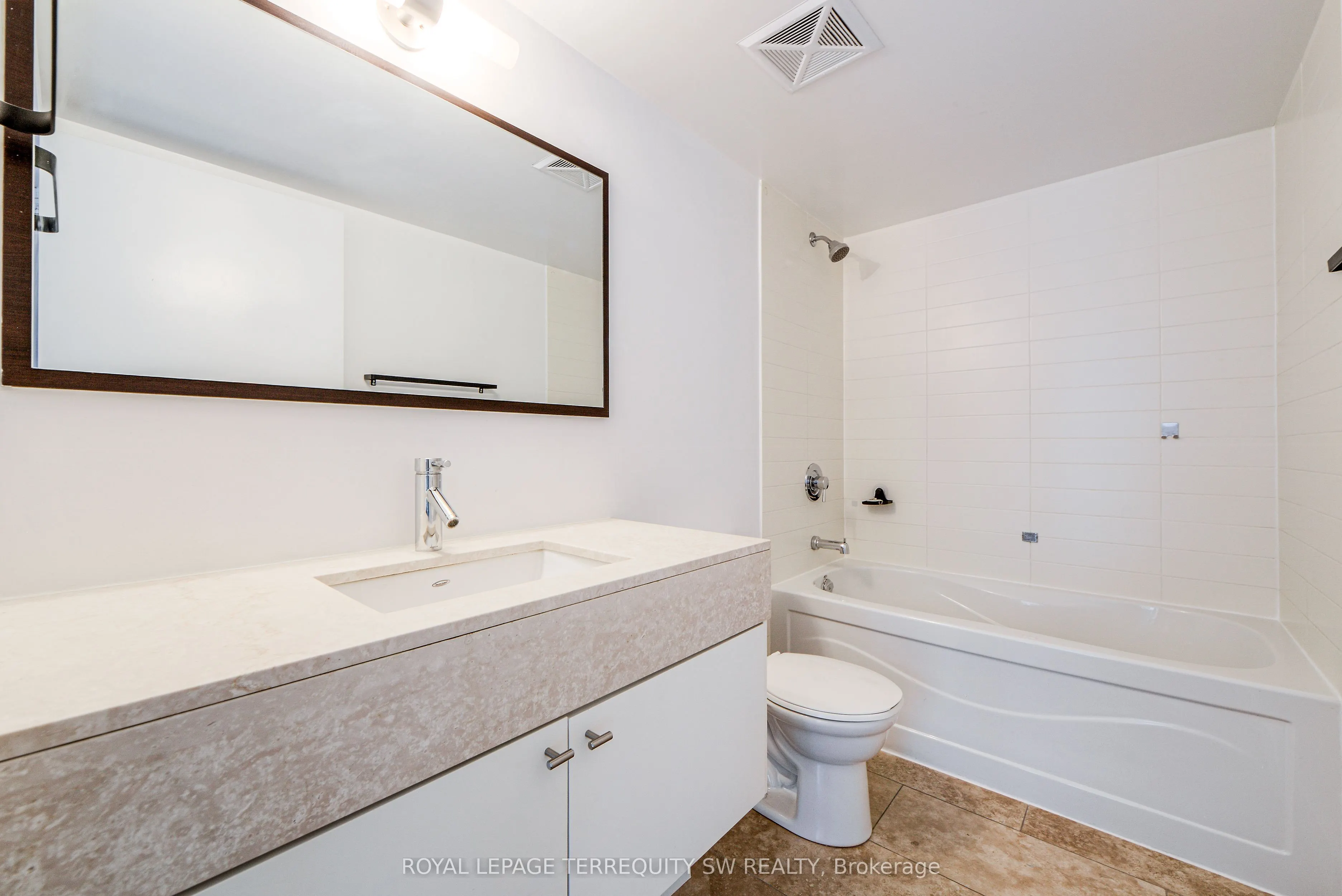 21 Nelson Street, #314