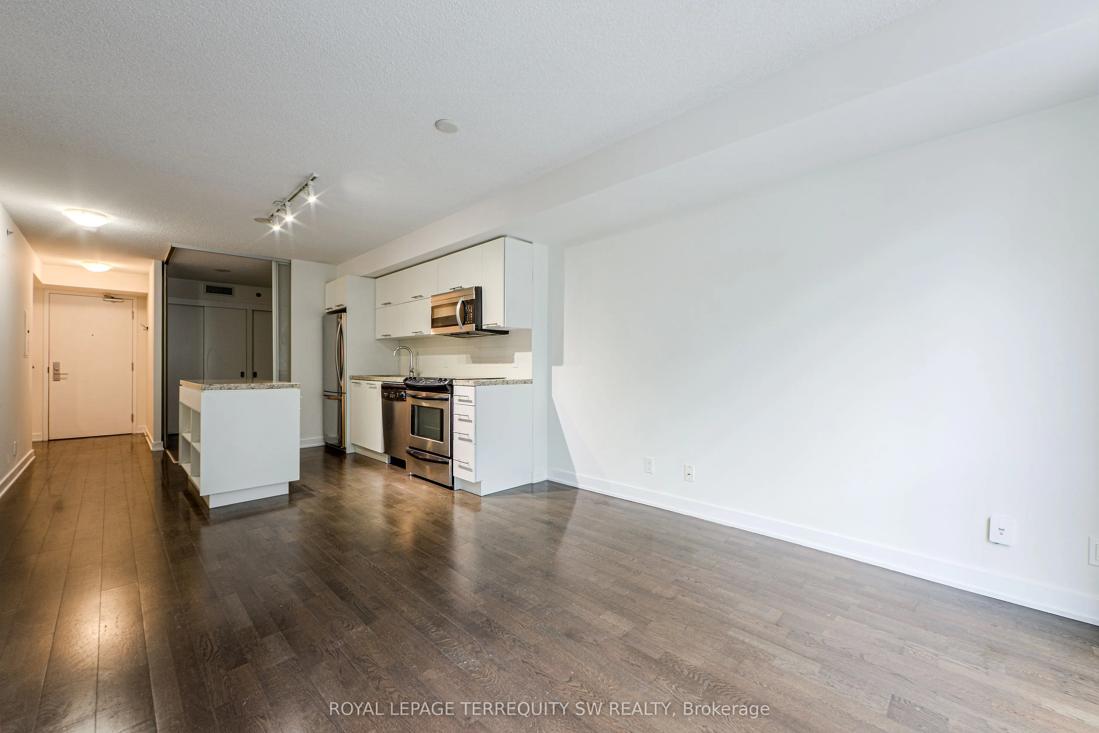 21 Nelson Street, #314