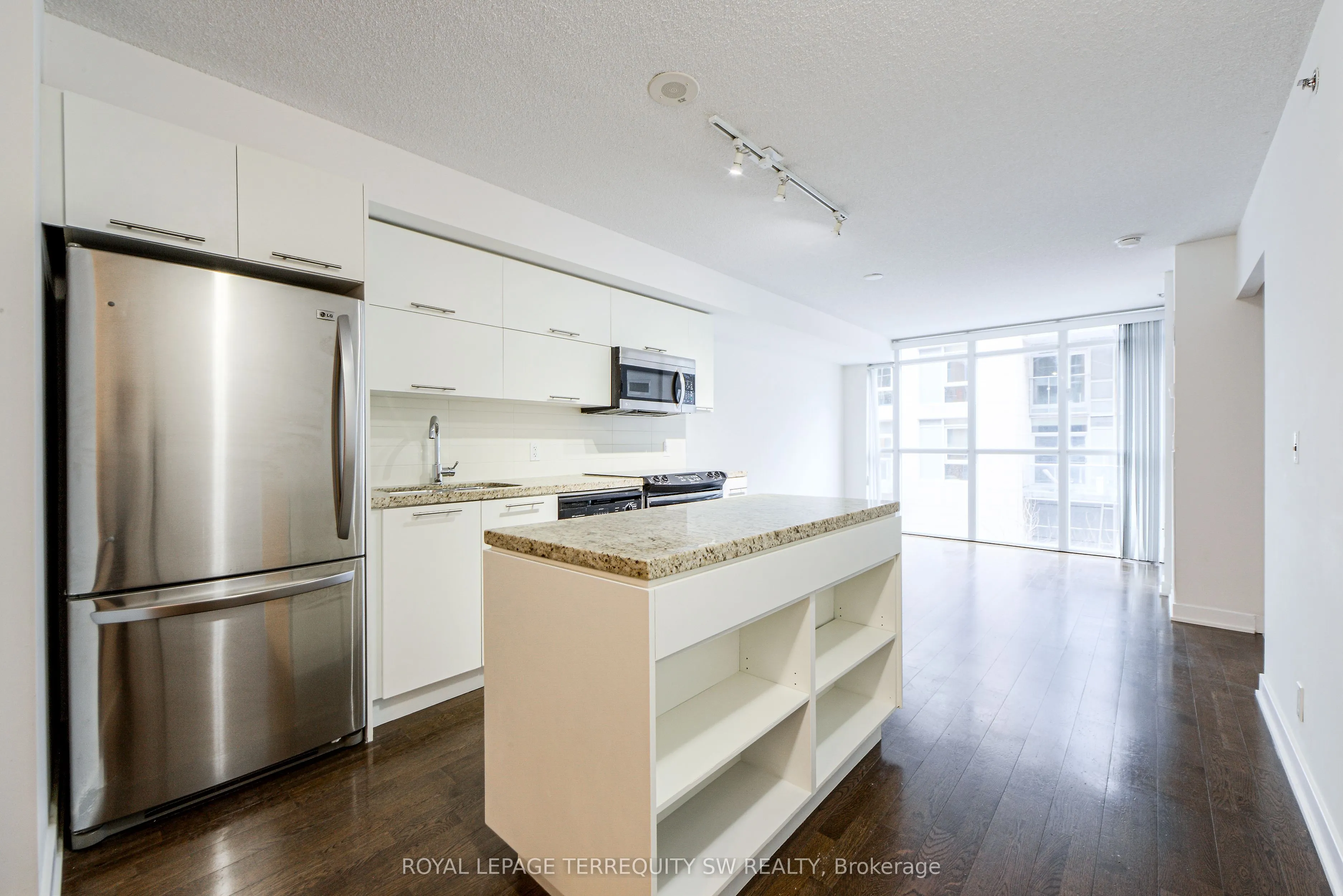 21 Nelson Street, #314