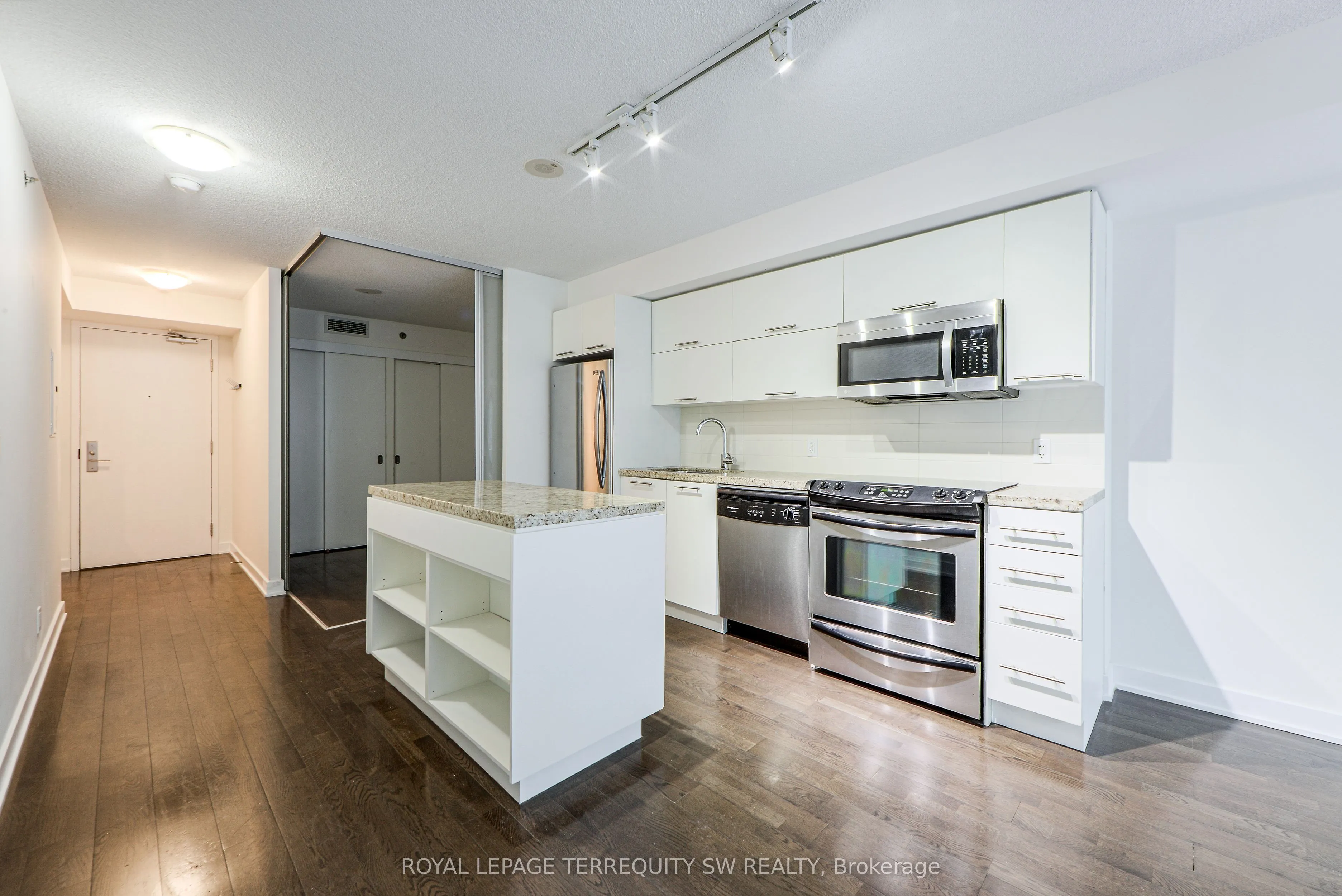 21 Nelson Street, #314
