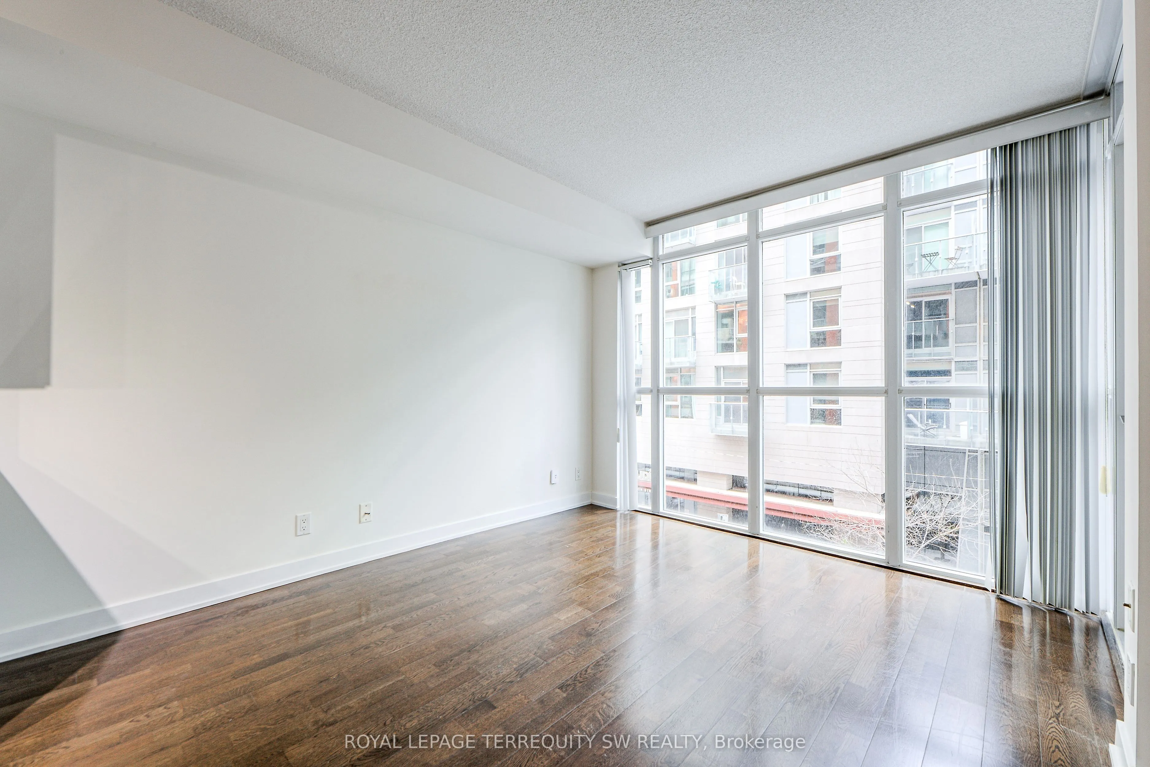 21 Nelson Street, #314