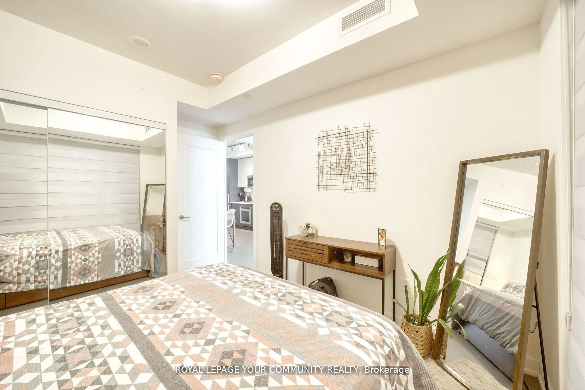330 Richmond Street W, #1711