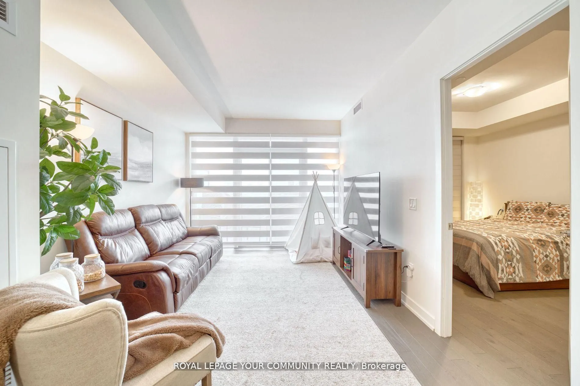 330 Richmond Street W, #1711
