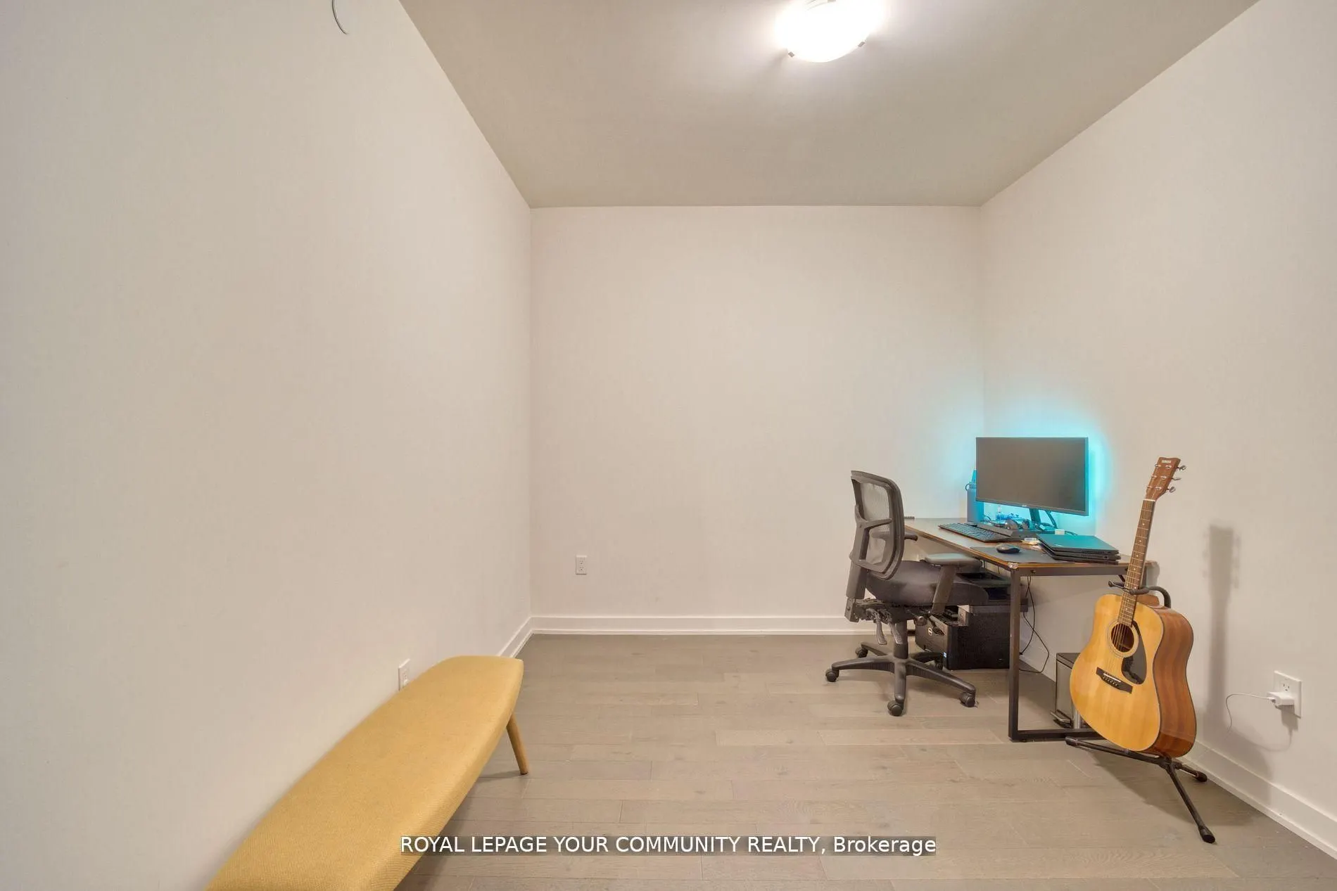 330 Richmond Street W, #1711