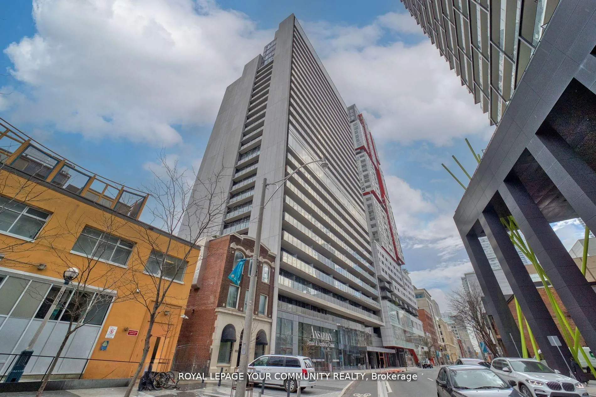 330 Richmond Street W, #1711