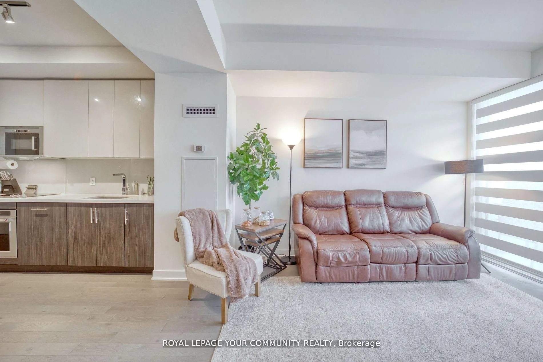 330 Richmond Street W, #1711