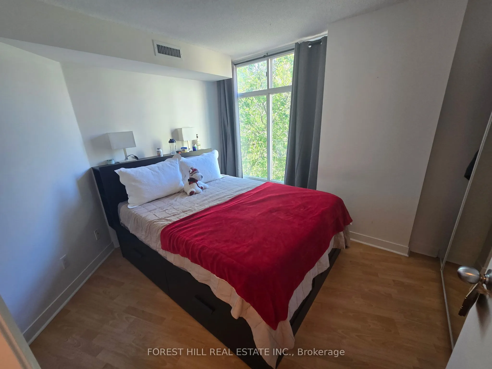 650 Queens Quay W Boulevard, #516