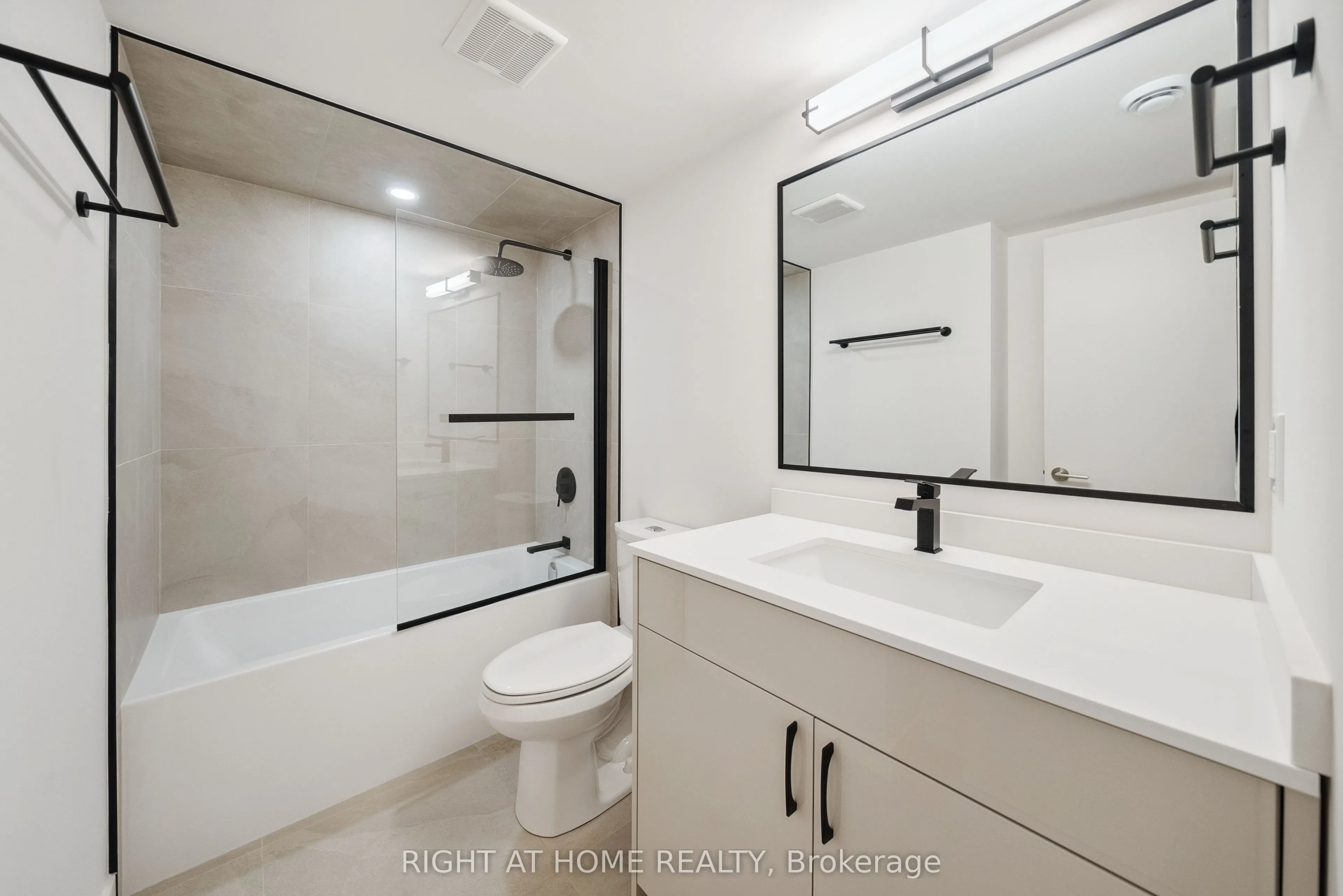 112 Walmer Road, #1