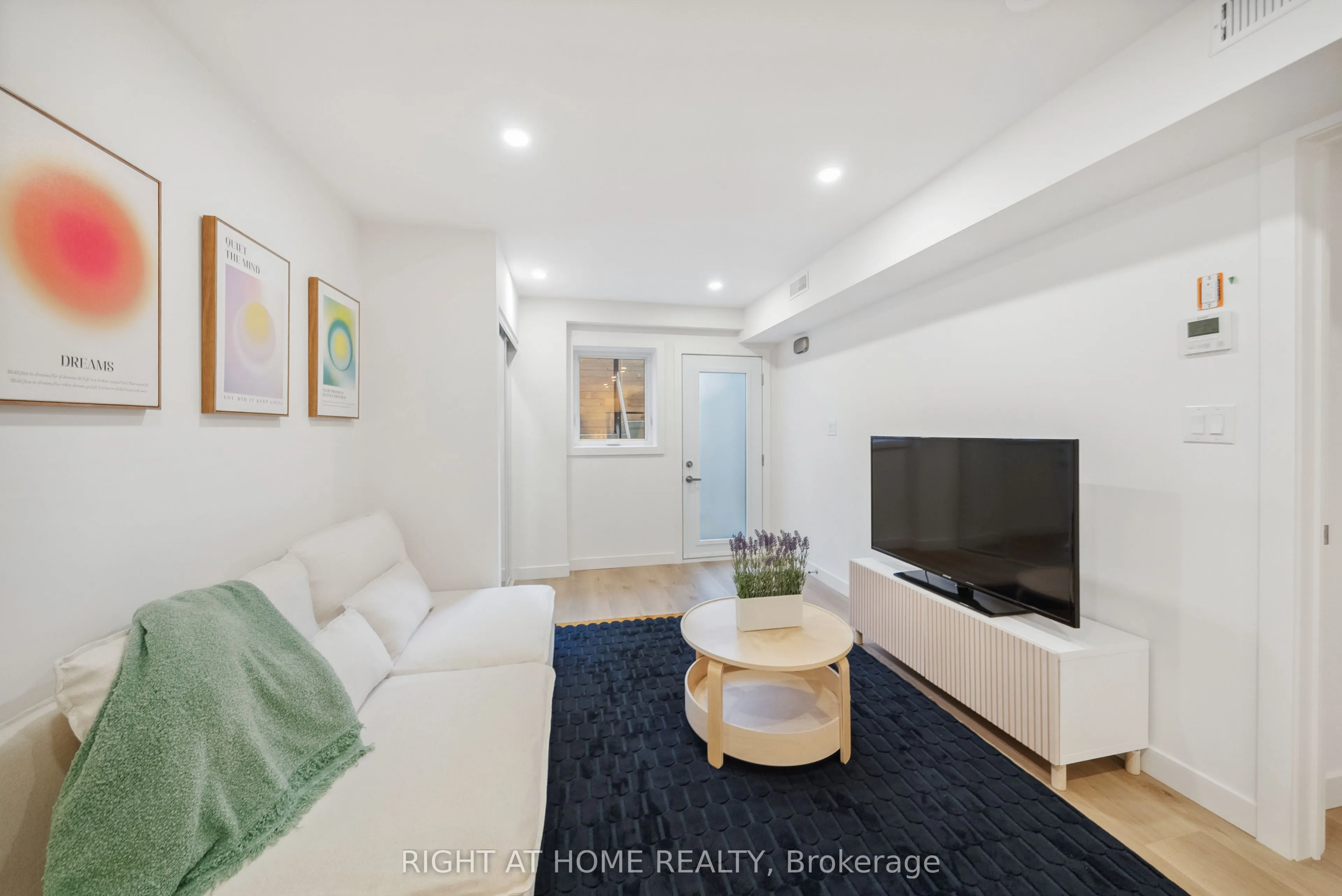 112 Walmer Road, #1