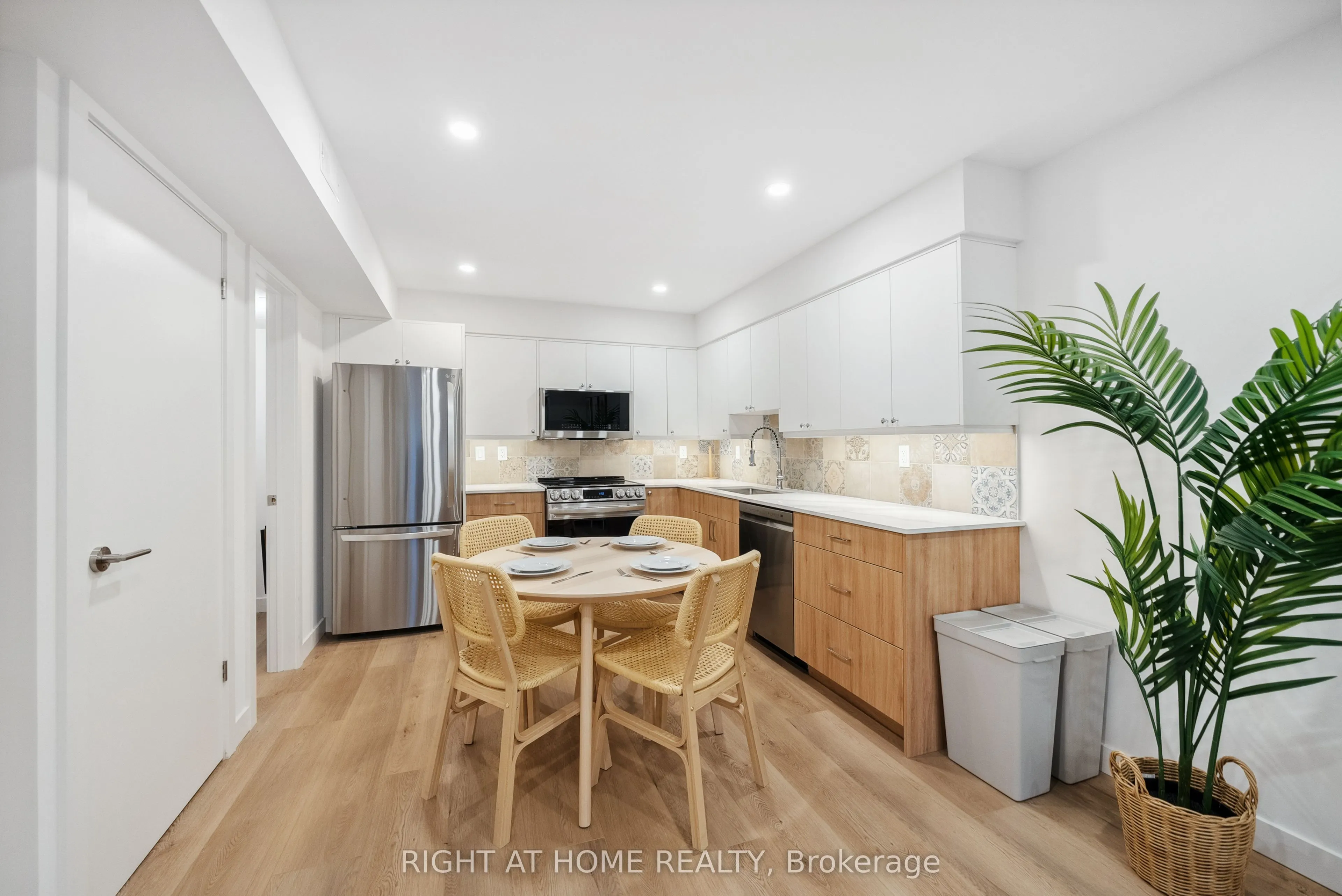 112 Walmer Road, #1