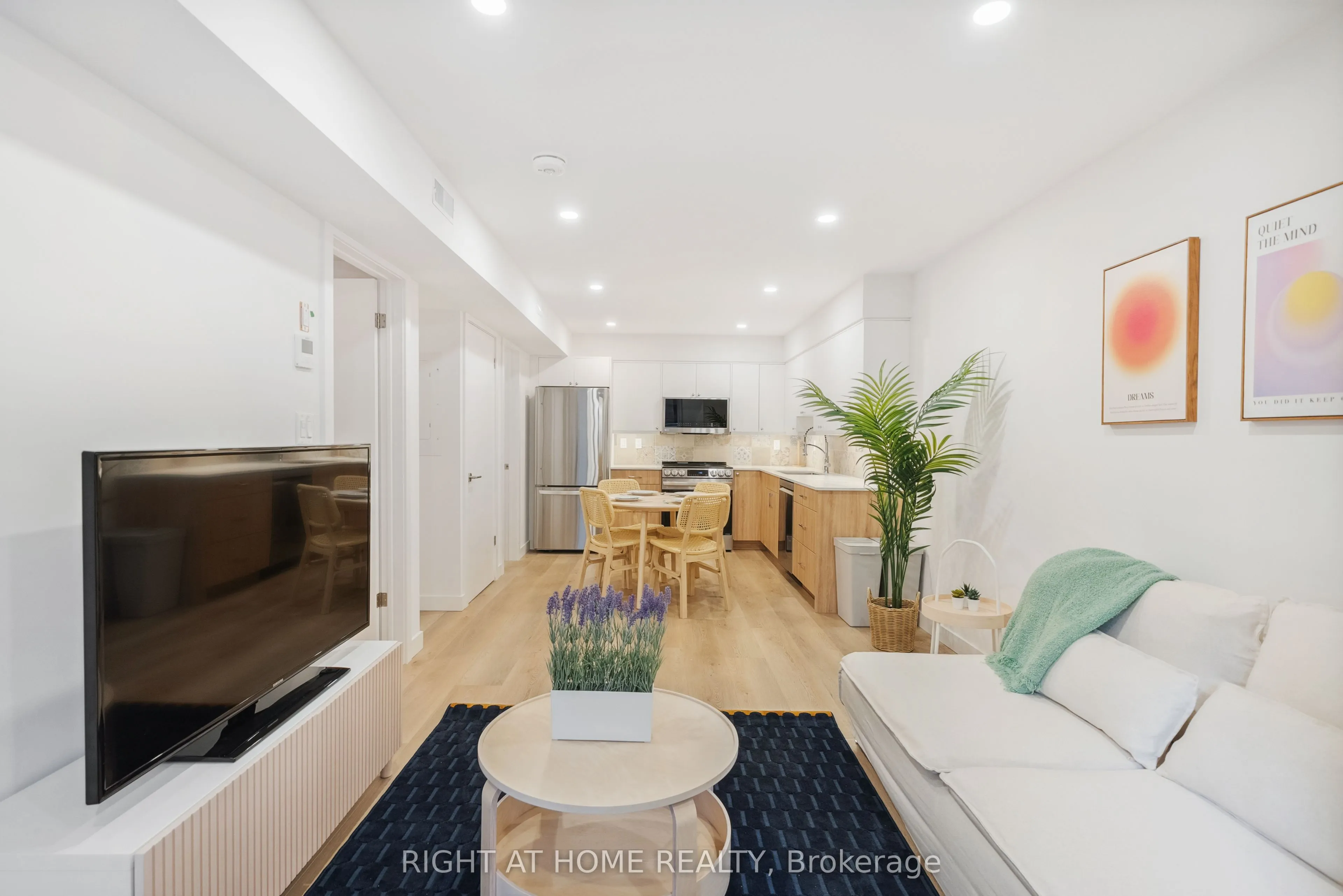 112 Walmer Road, #1