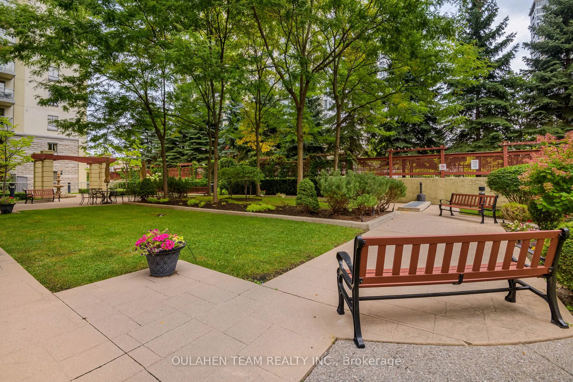 12 Rean Drive, #310