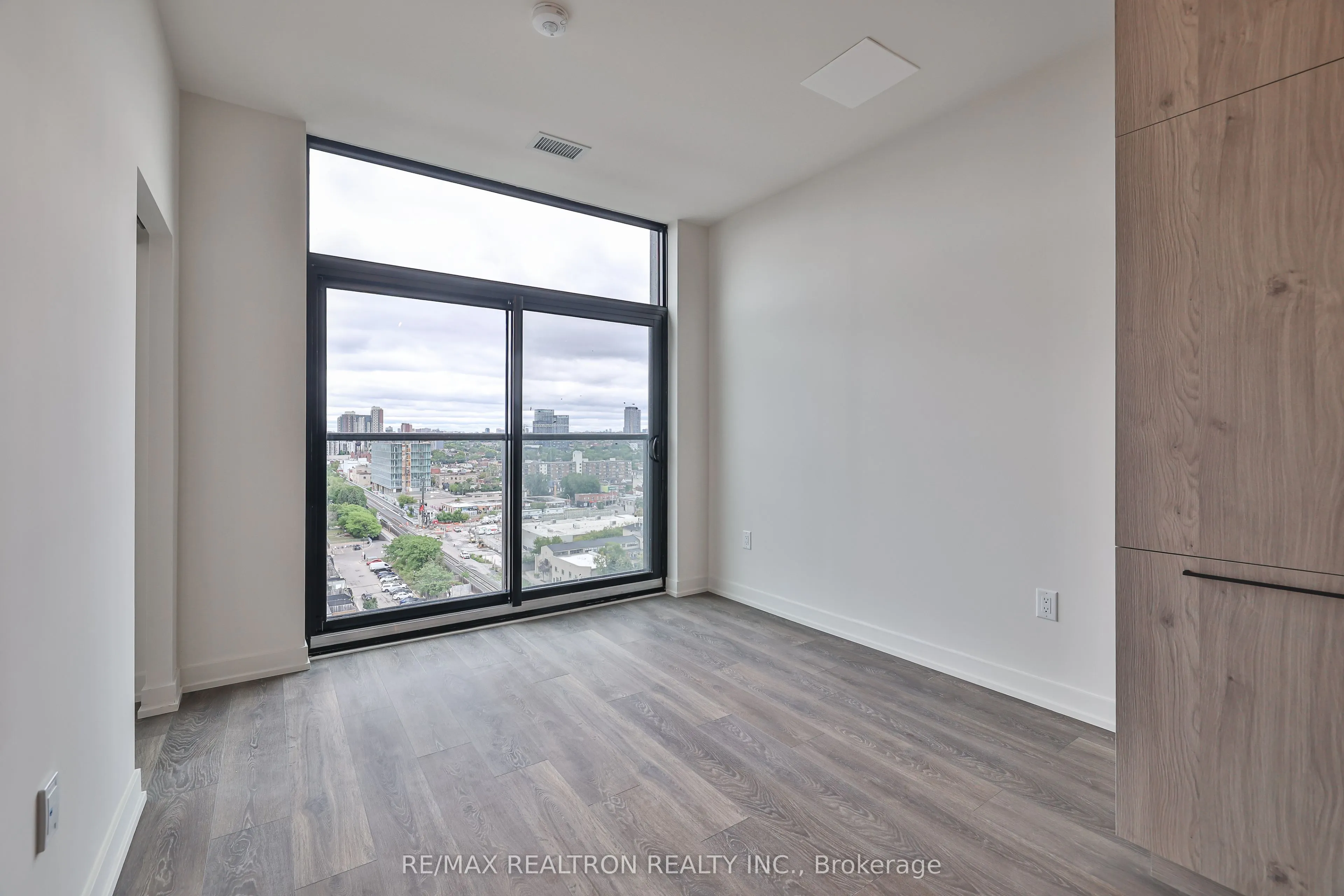 181 Sterling Road, #1512