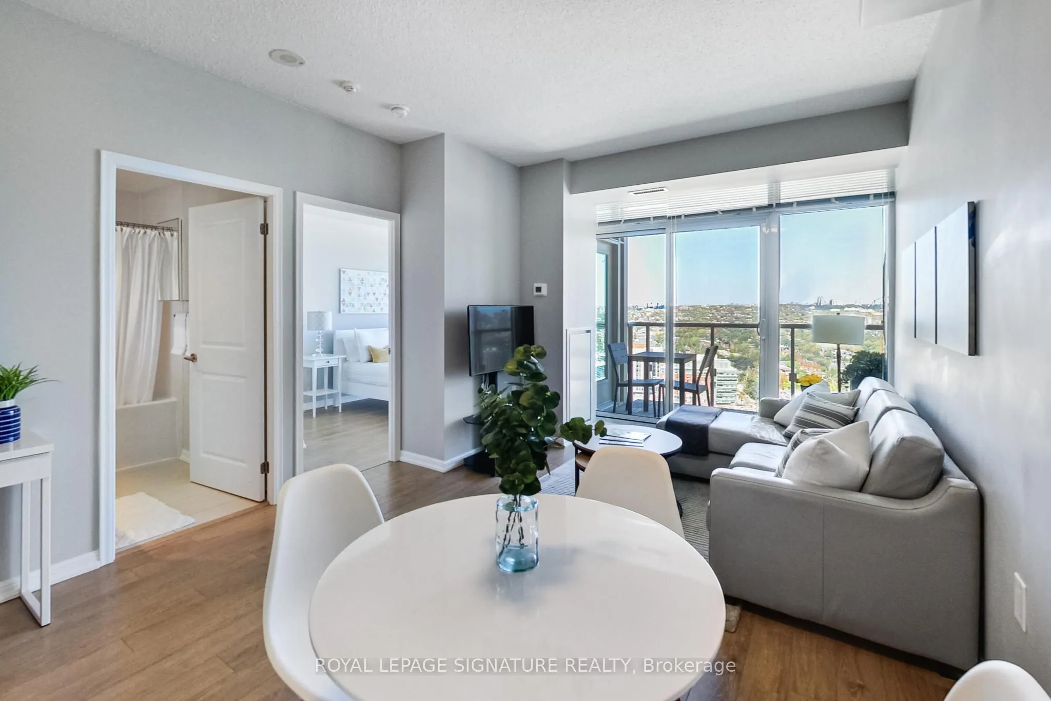 125 Western Battery Road, #2816
