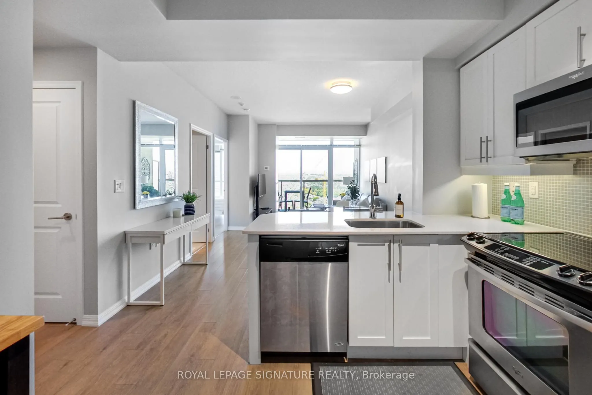 125 Western Battery Road, #2816