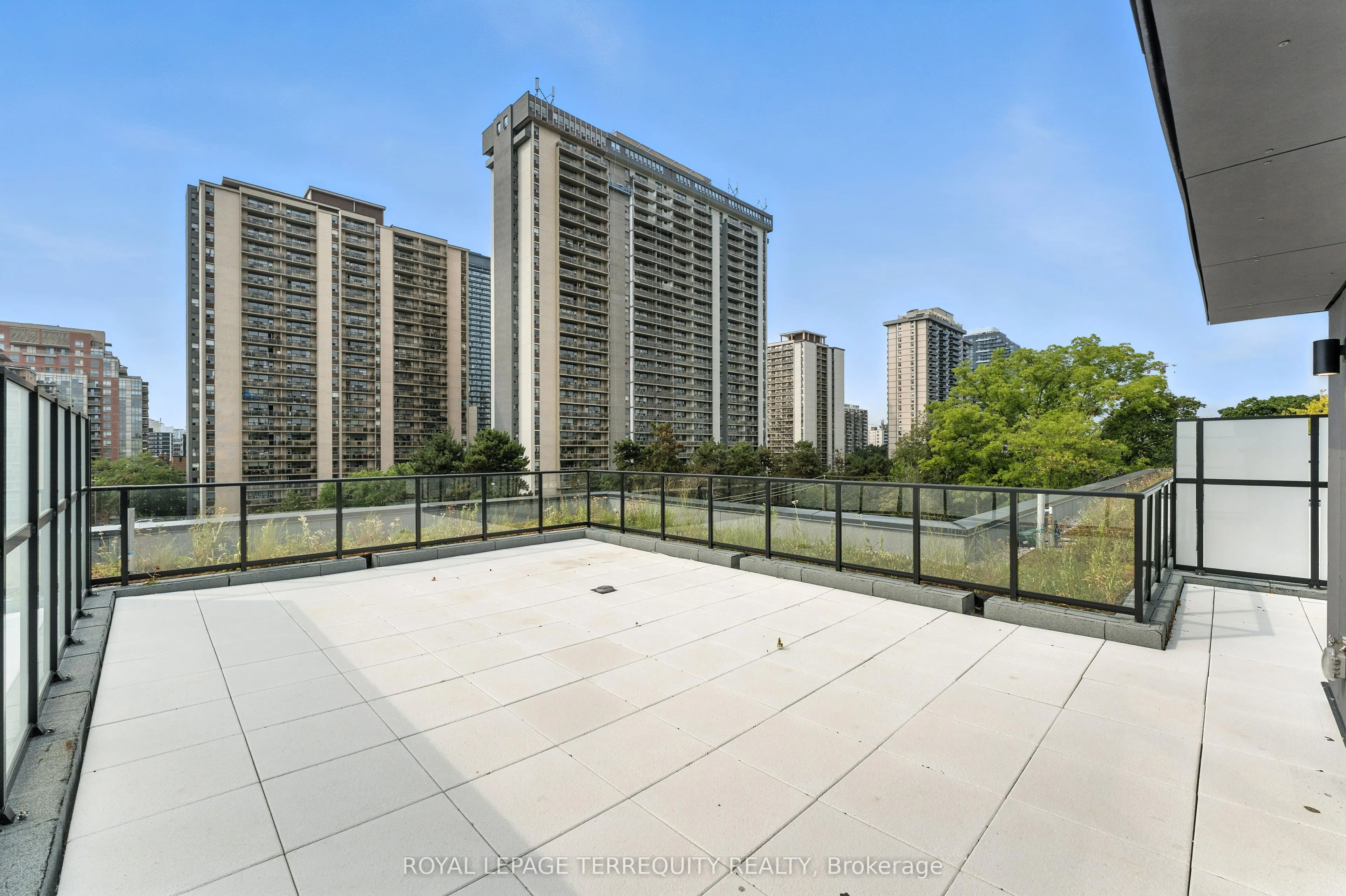 200 Keewatin Avenue, #PH05