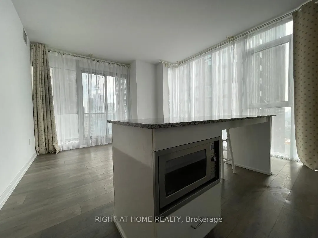 426 University Avenue, #2803