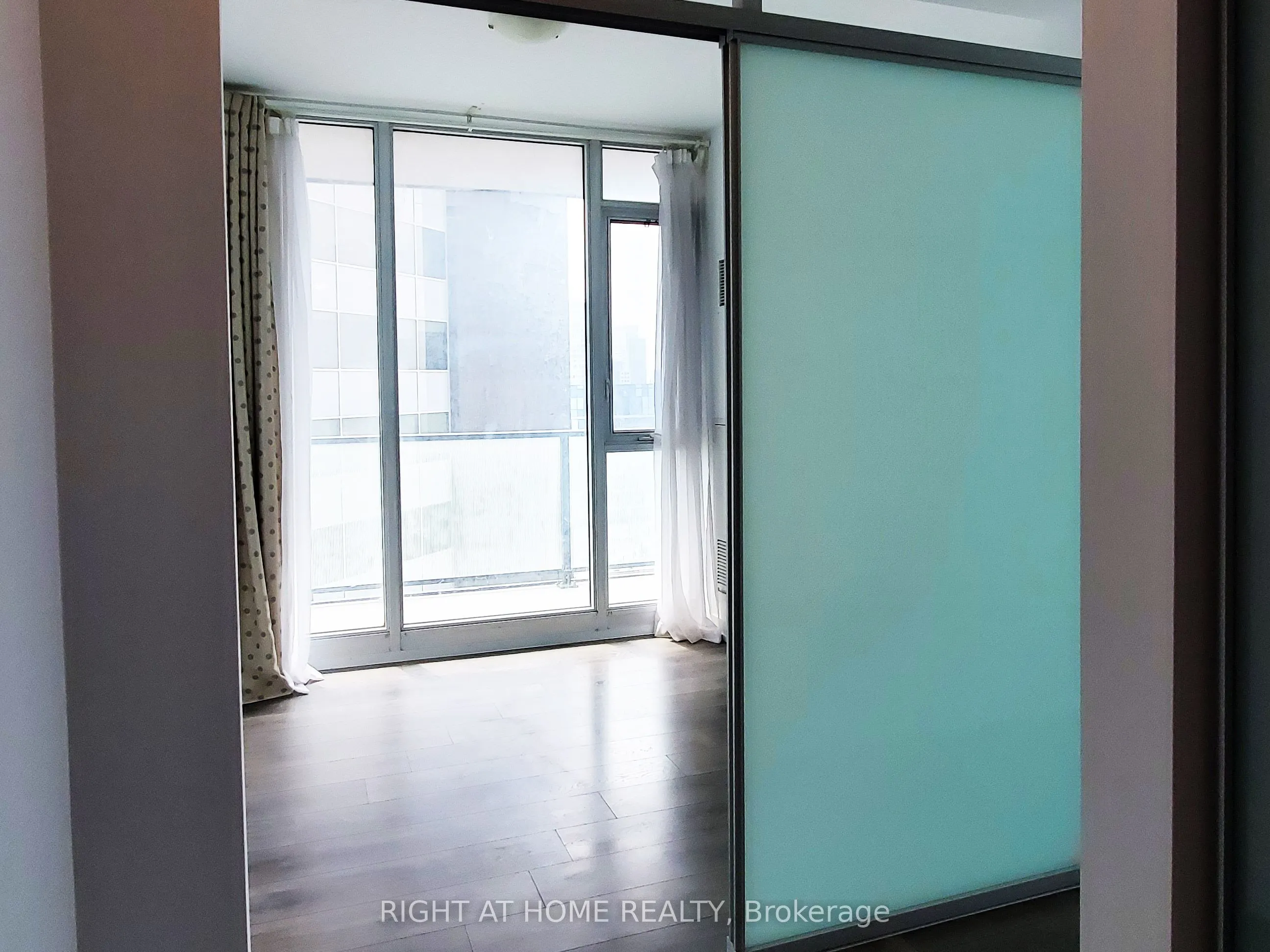426 University Avenue, #2803