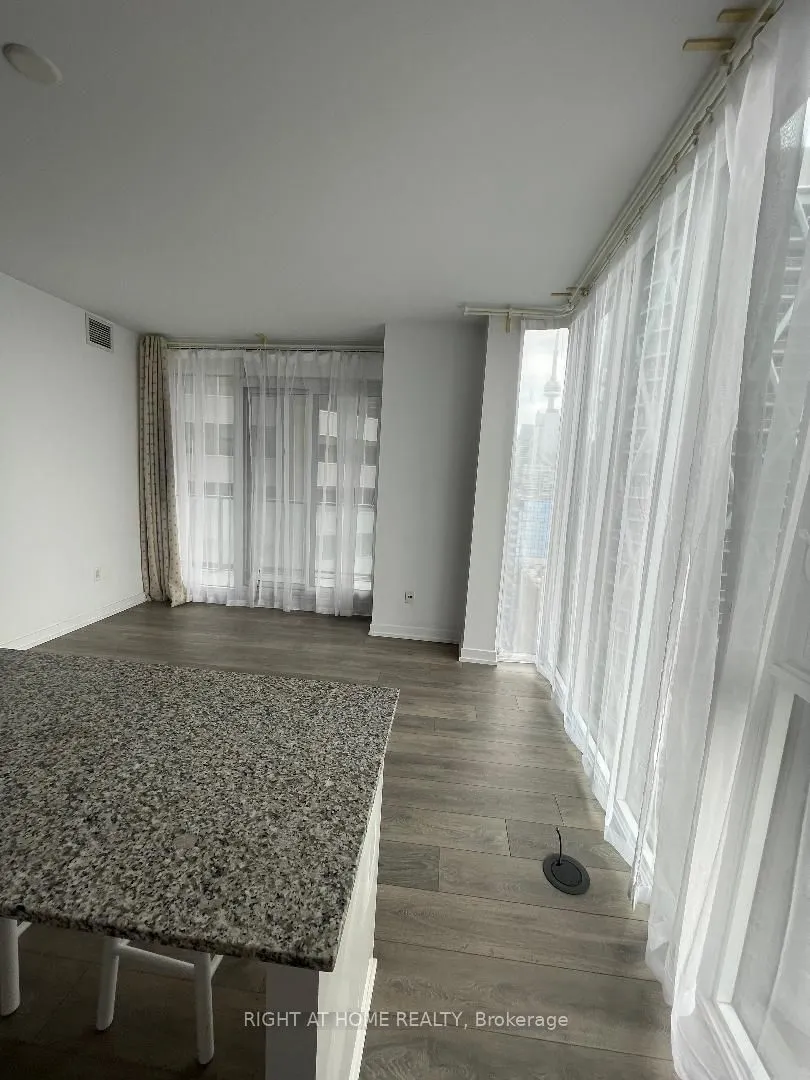 426 University Avenue, #2803