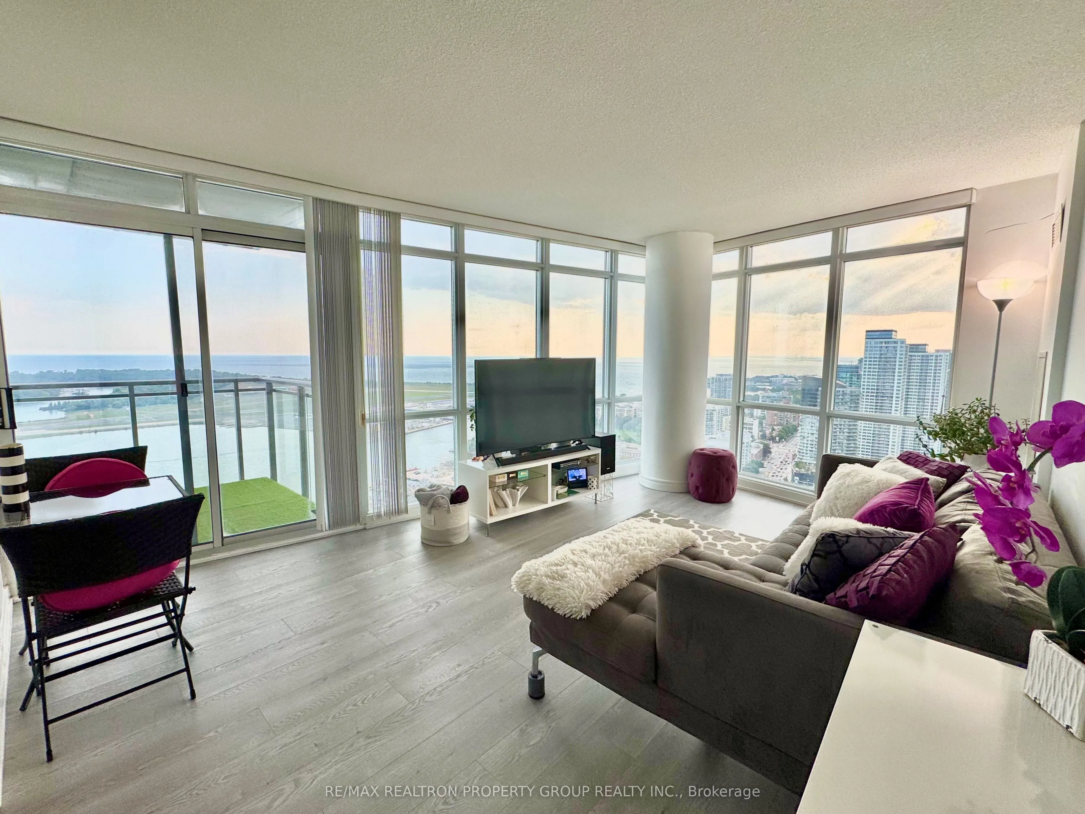 11 Brunel Court, #4515