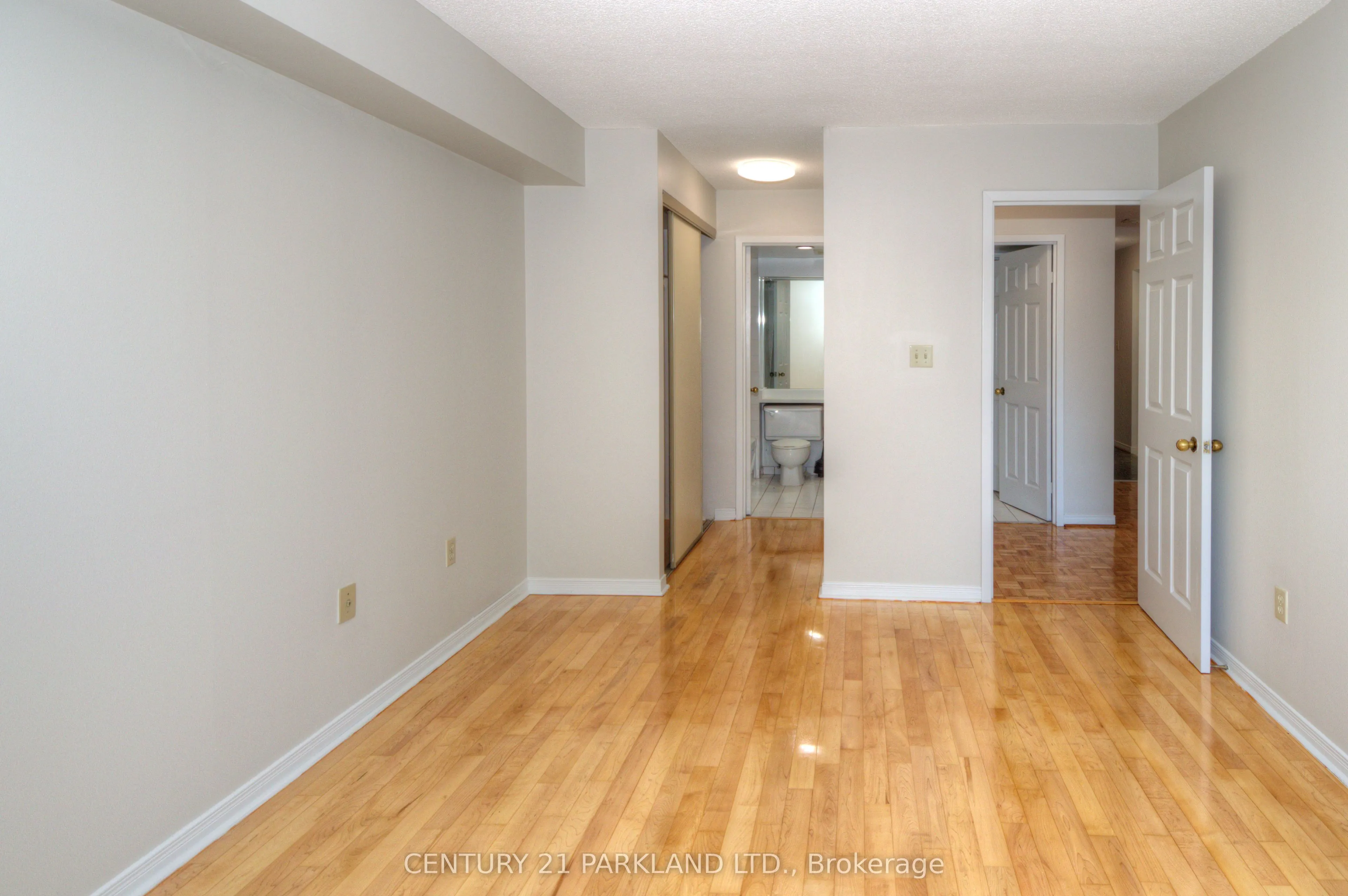 5 Concorde Place, #207