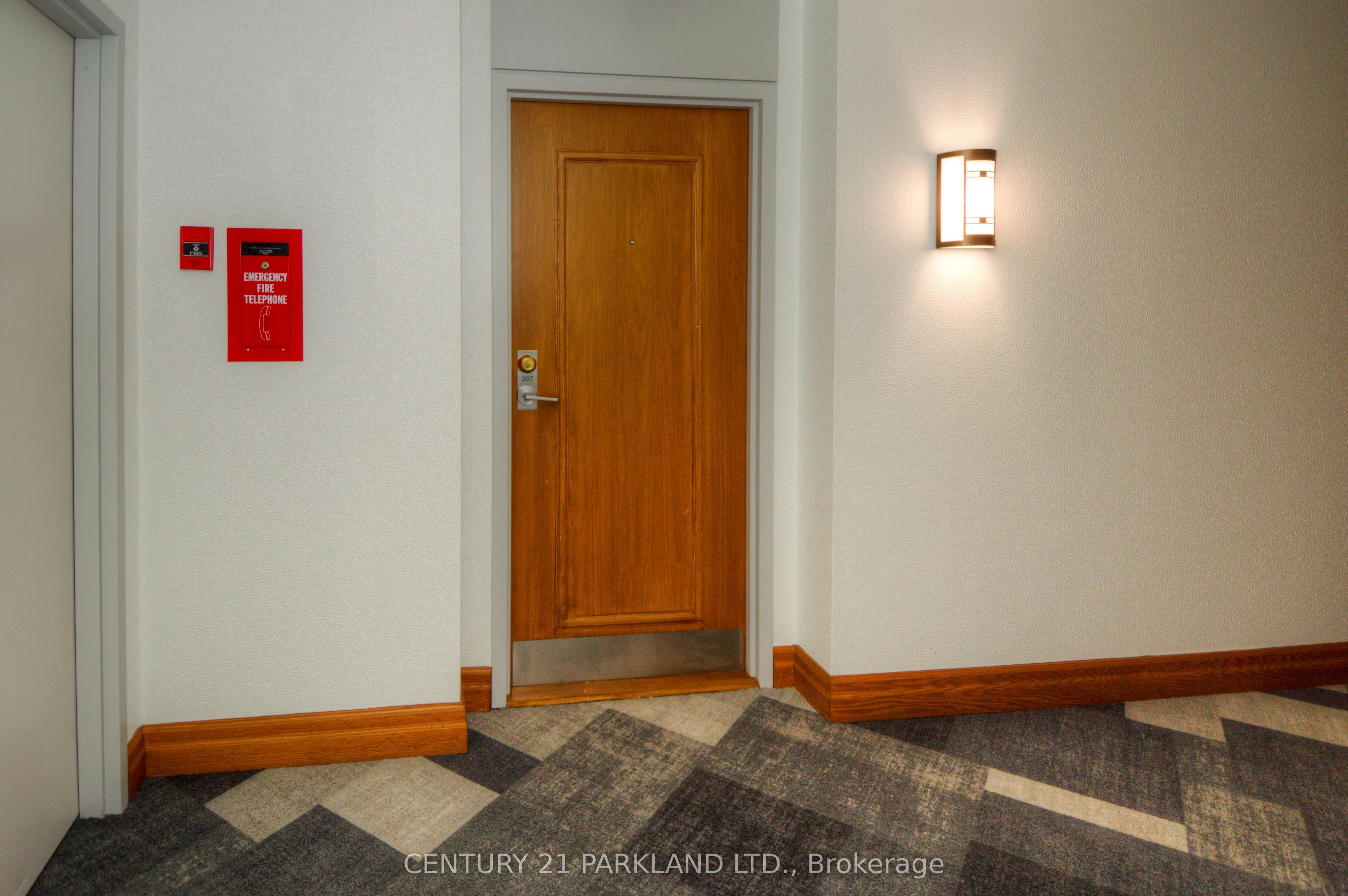 5 Concorde Place, #207
