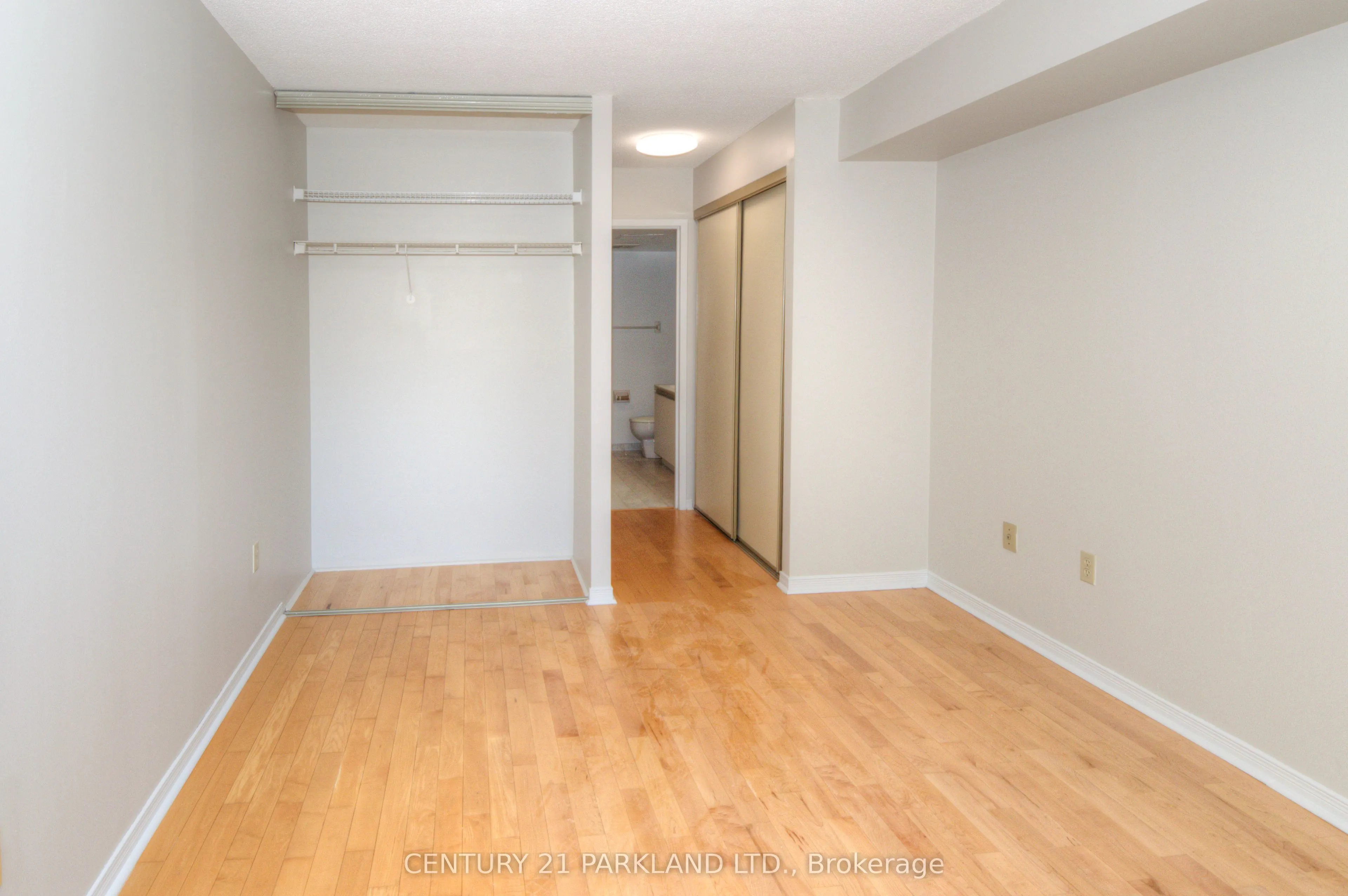 5 Concorde Place, #207