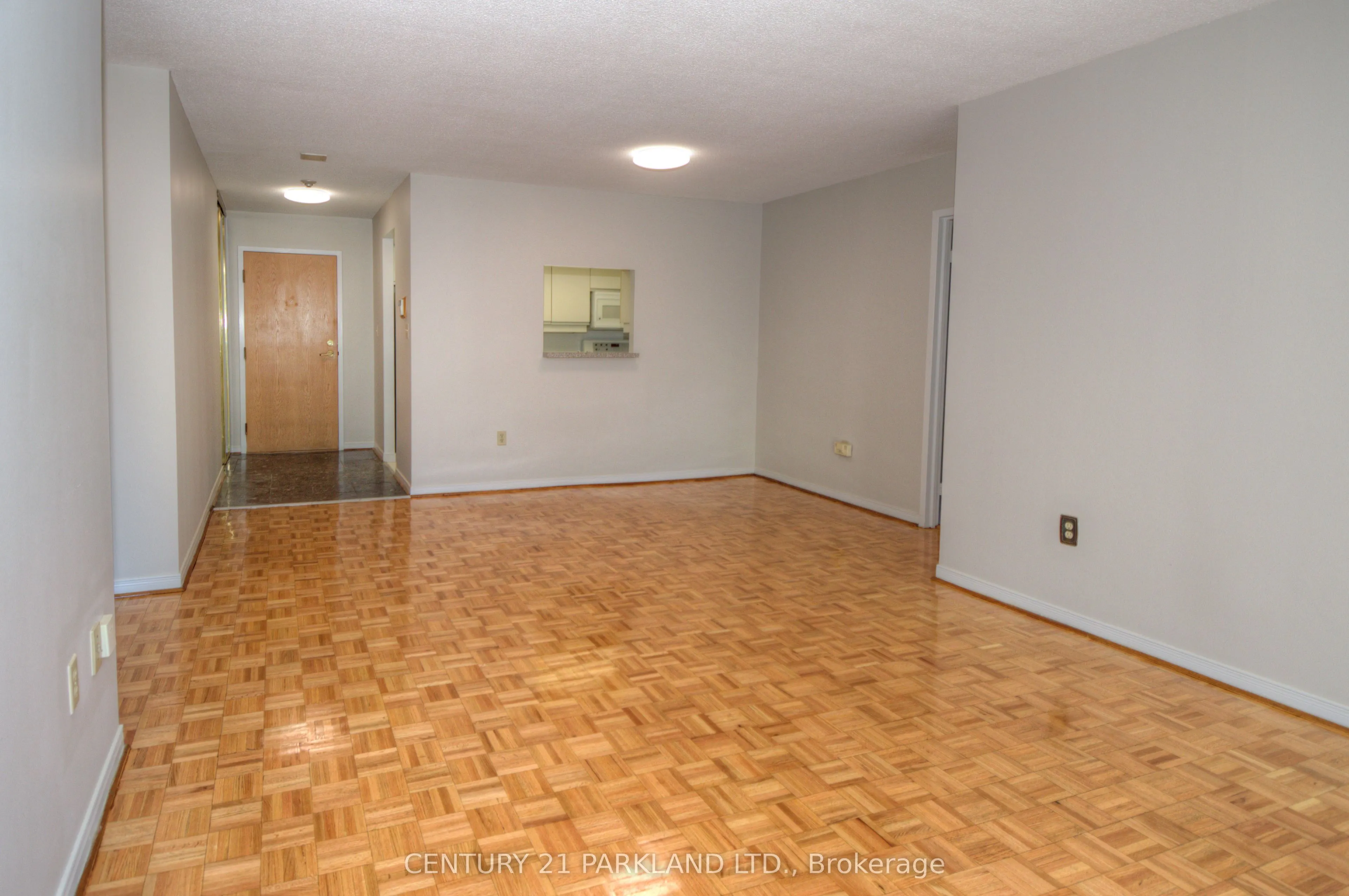 5 Concorde Place, #207
