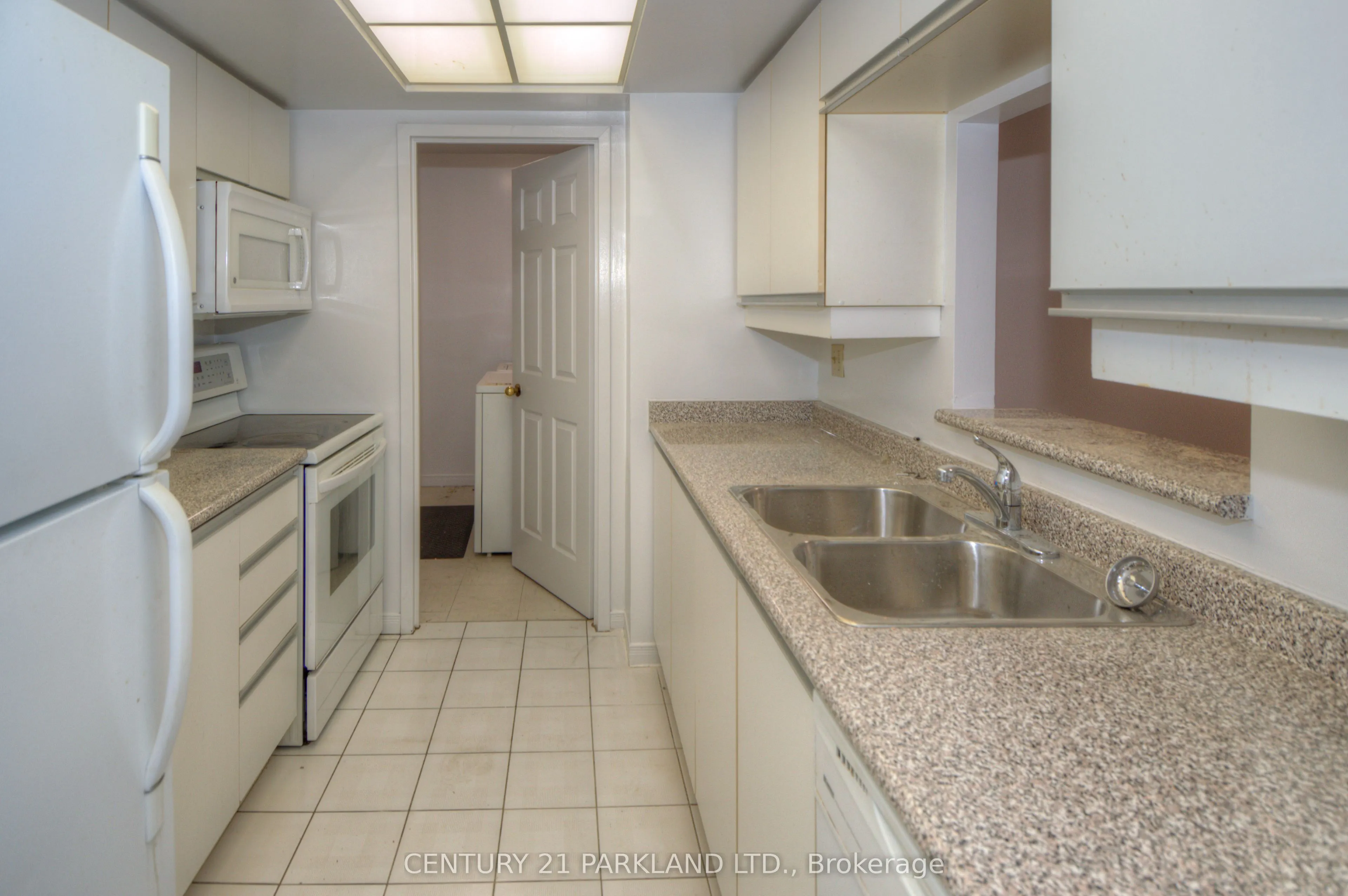 5 Concorde Place, #207