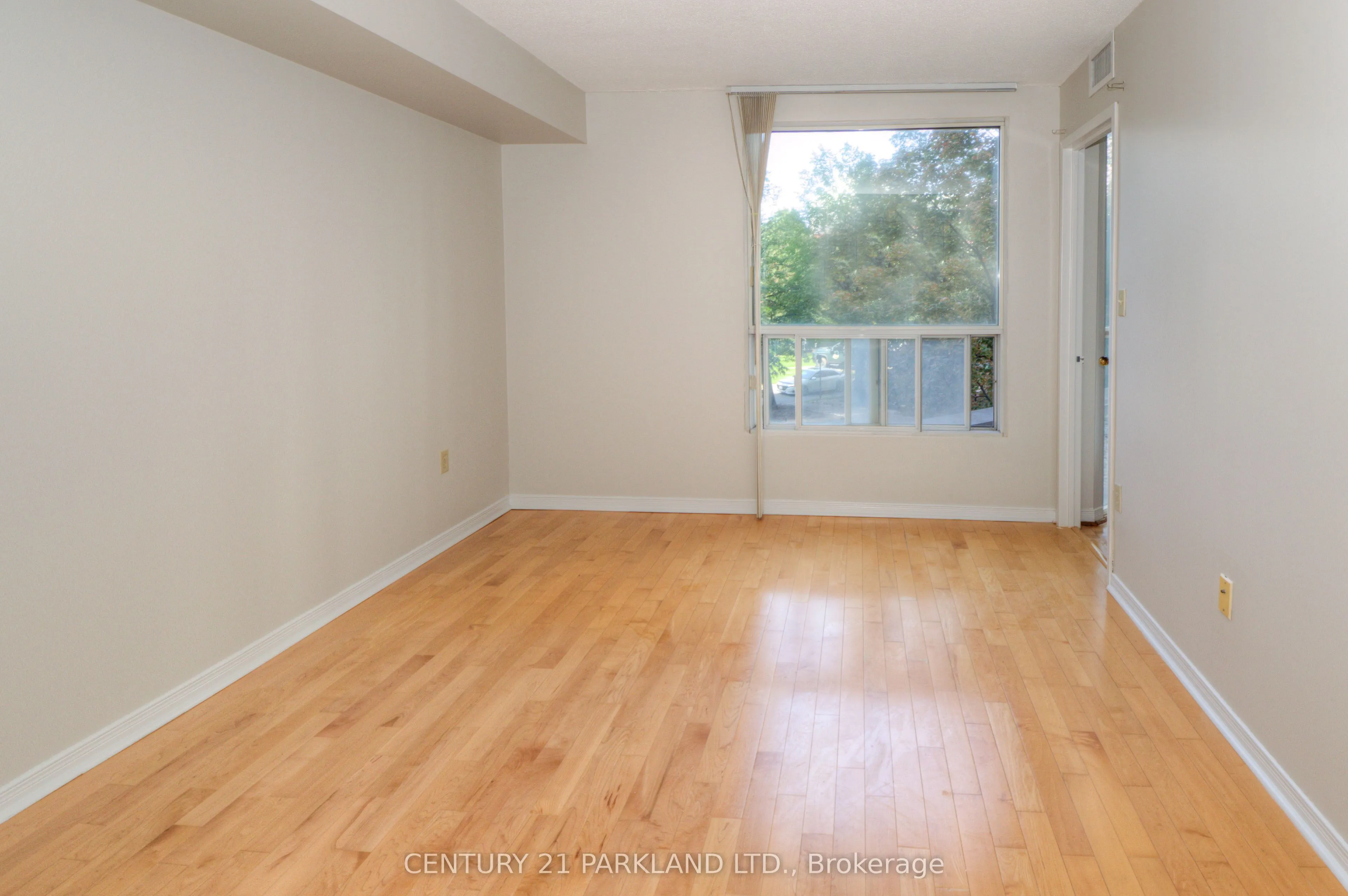 5 Concorde Place, #207