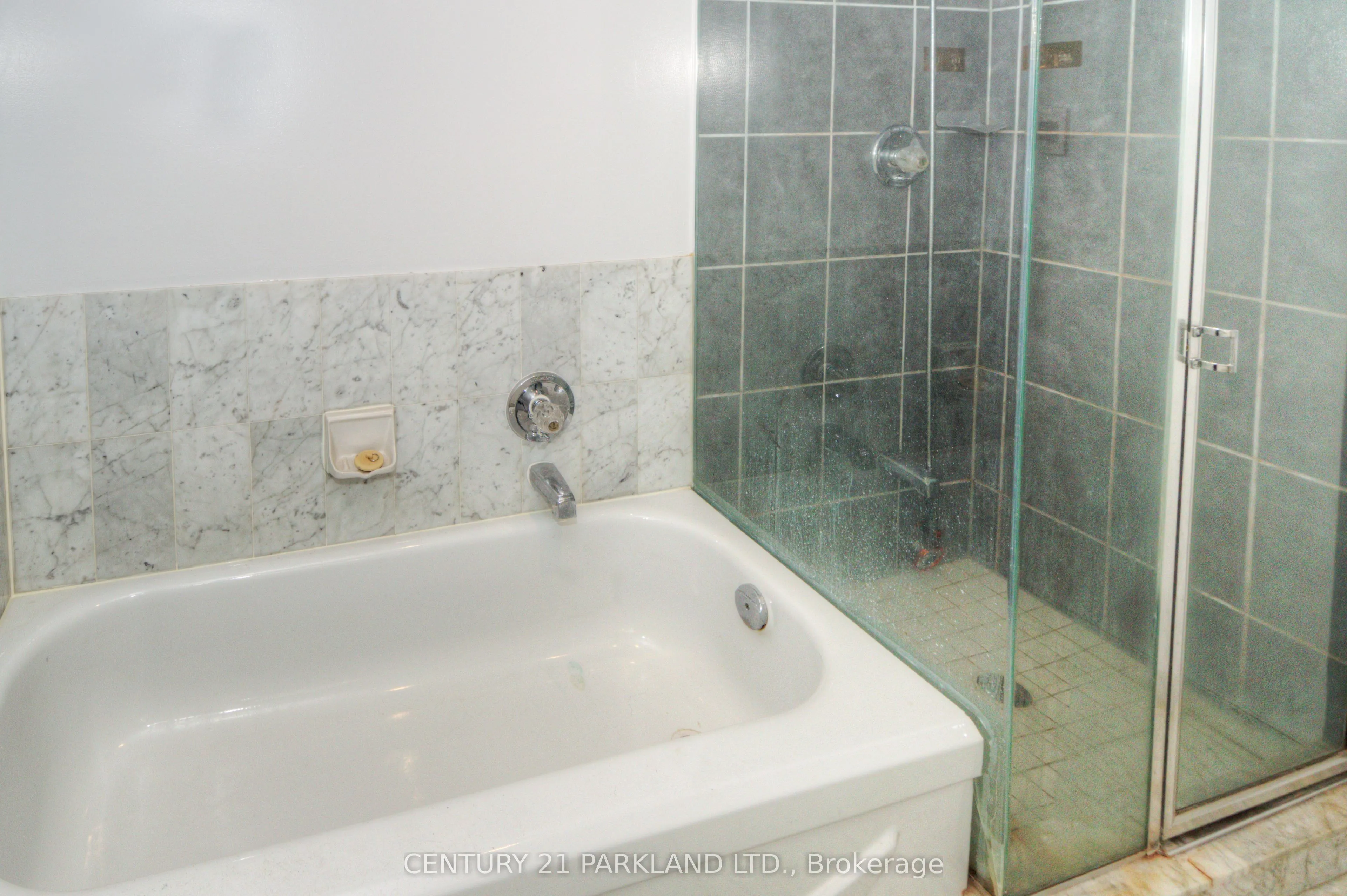 5 Concorde Place, #207
