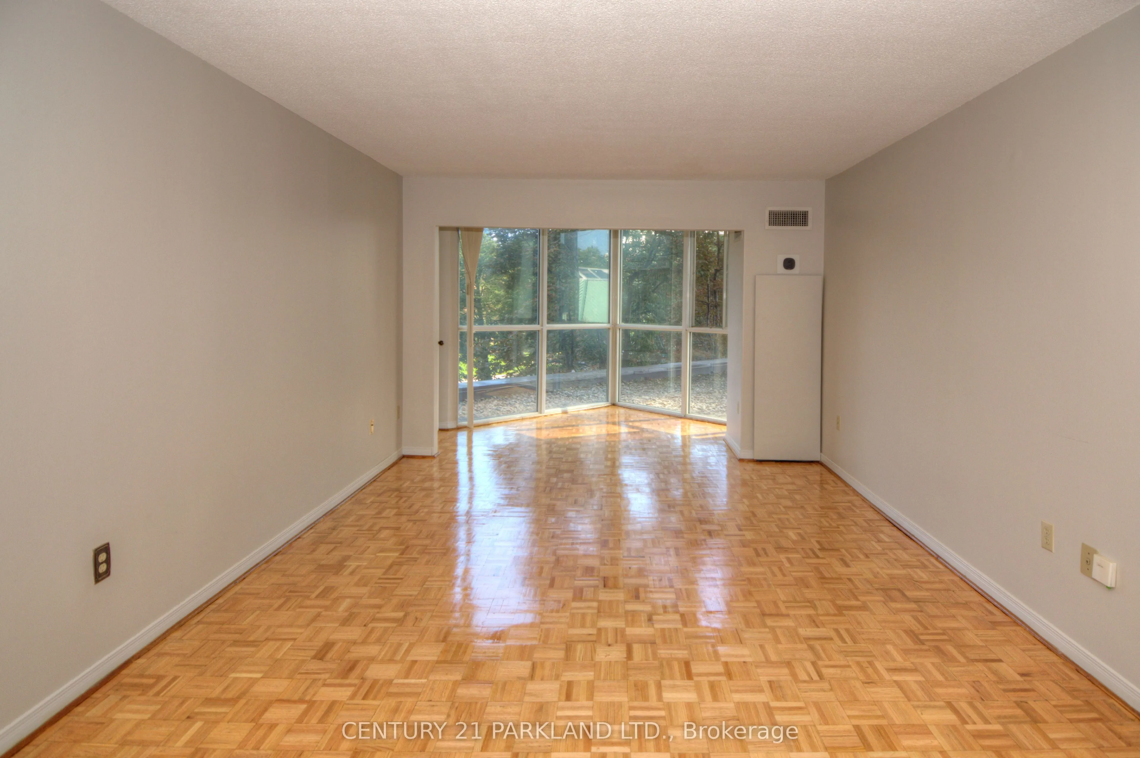 5 Concorde Place, #207