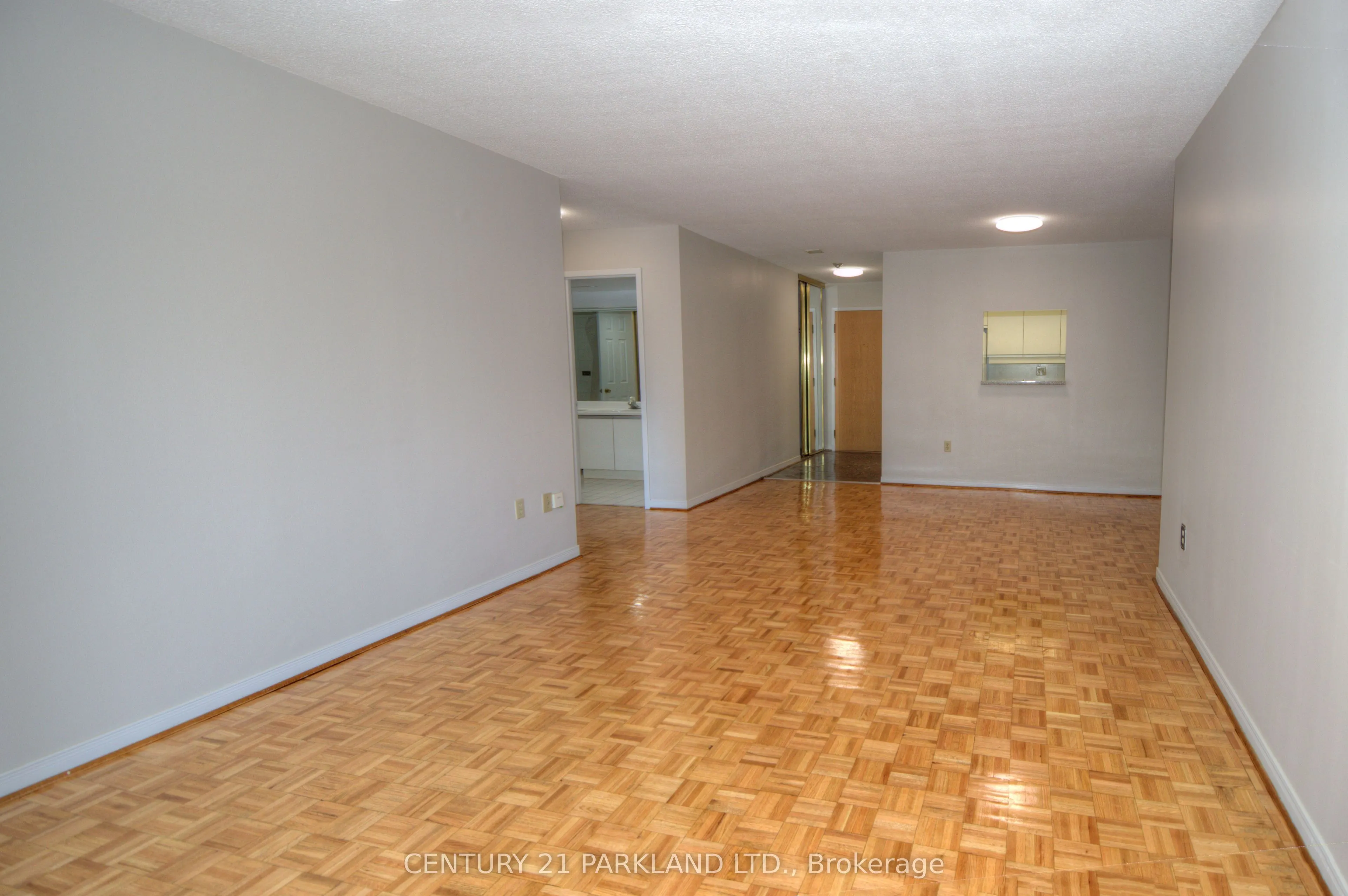 5 Concorde Place, #207