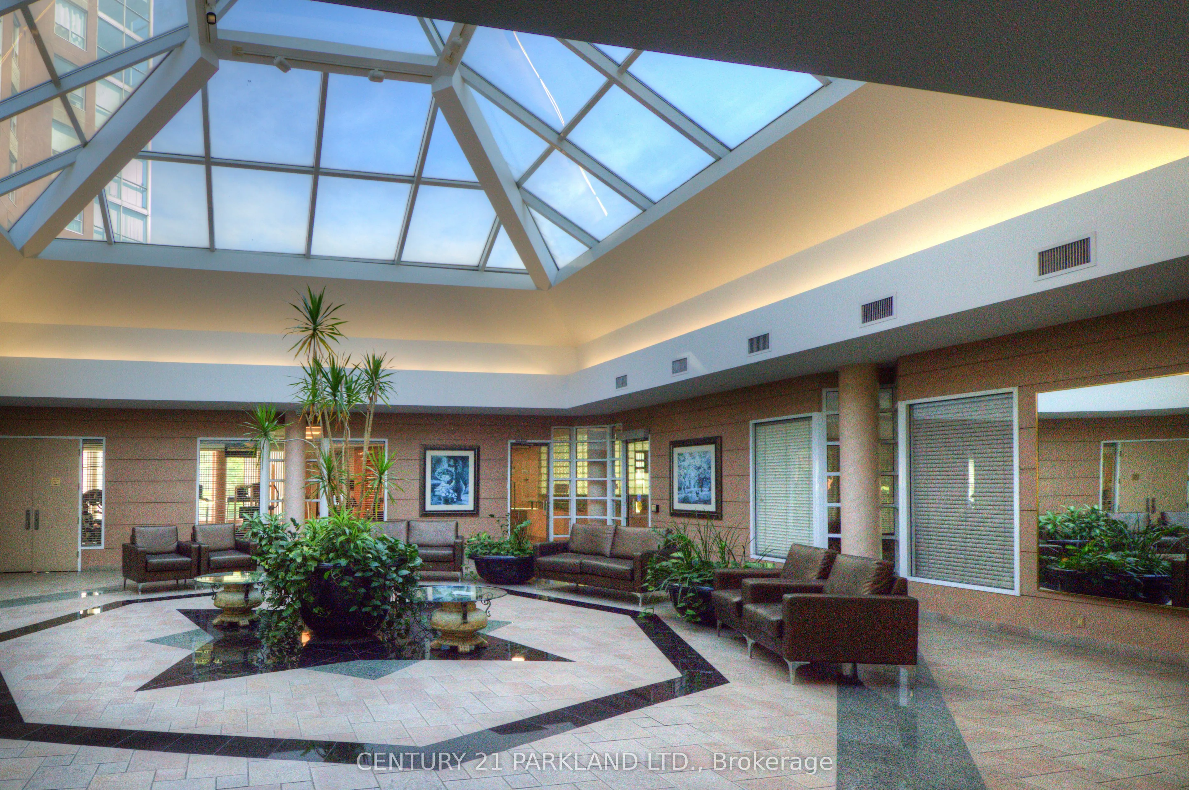 5 Concorde Place, #207