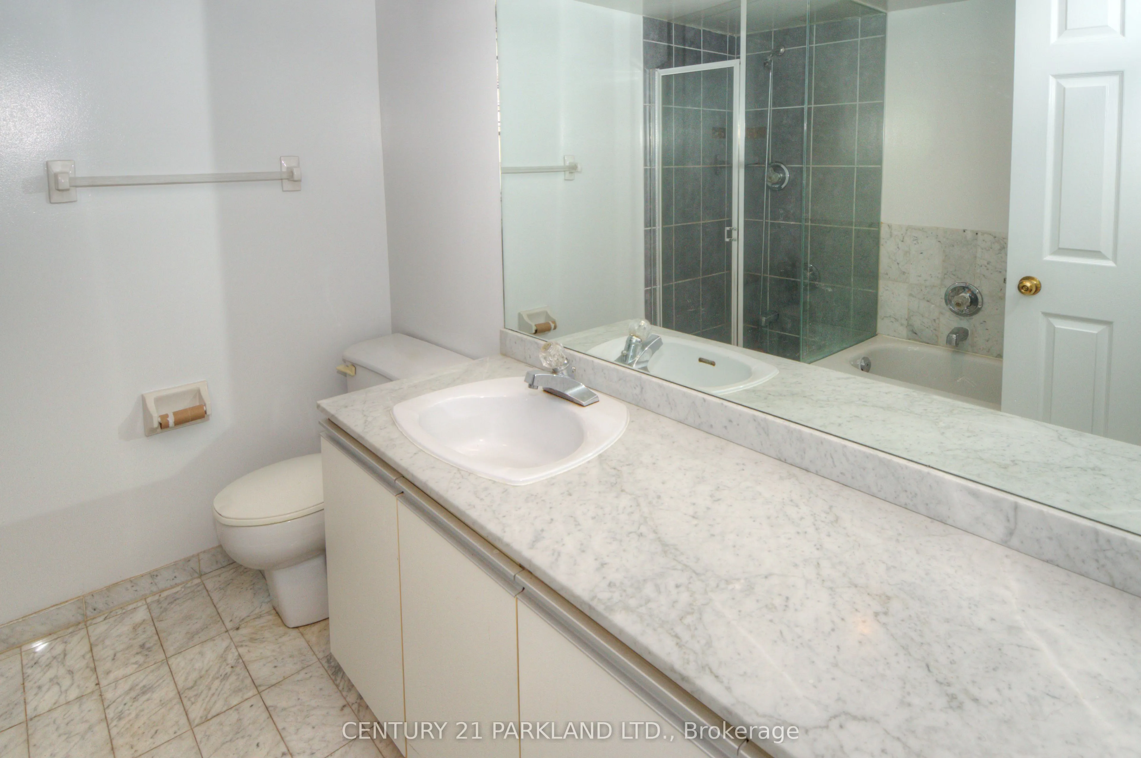 5 Concorde Place, #207
